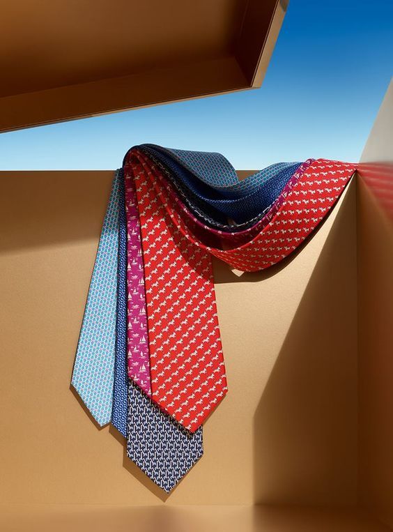 ties are the main and well-known feature of formal styles
