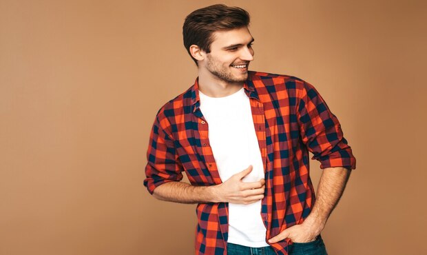 ترکیب پیراهن مردانه و تیشرت