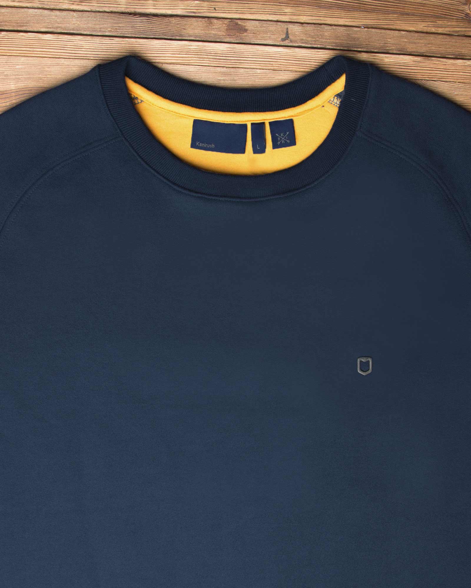 پلیور ساده‌ی مردانه‌ - آبی نفتی - یقه