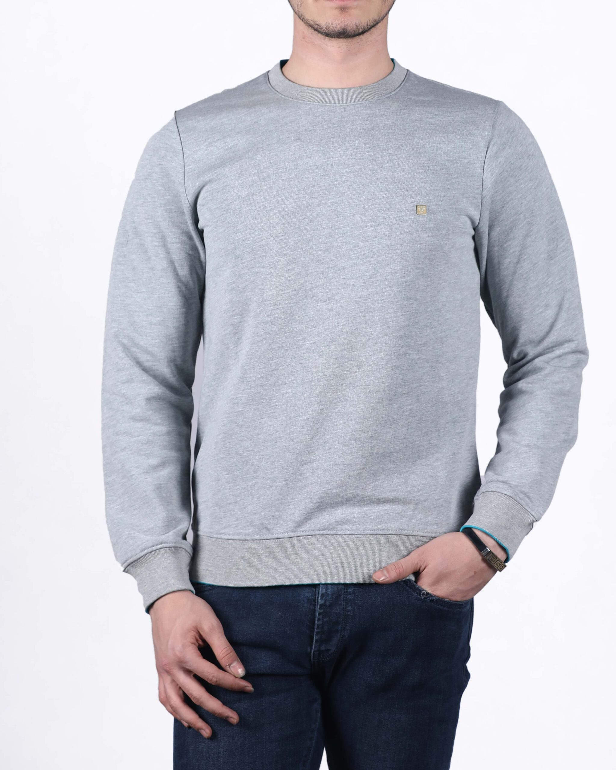 پلیور مردانه نخی ساده - خاکستری روشن - روبه‌رو۱