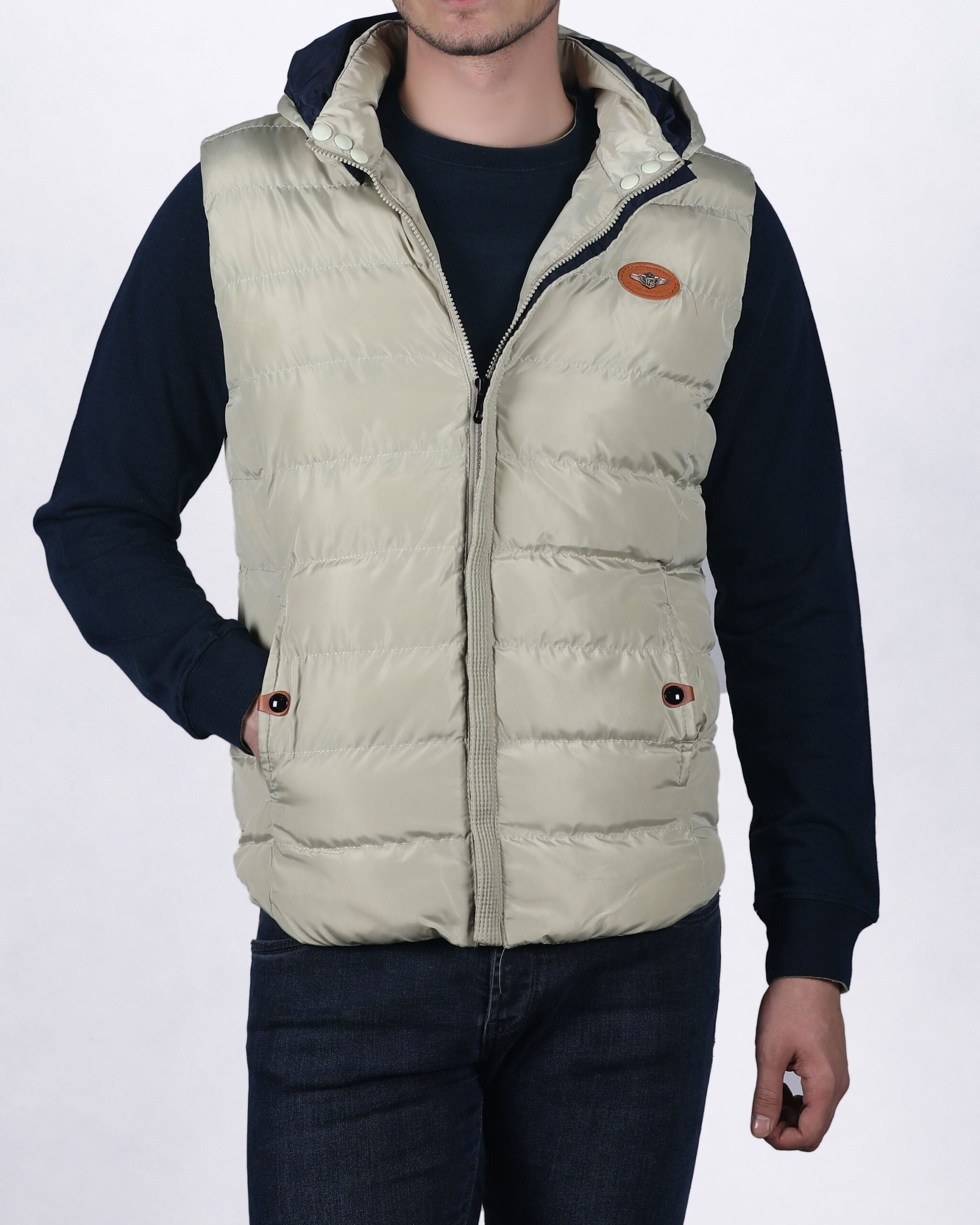 کاپشن جلیقه ای مردانه - استخوانی - روبه‌رو