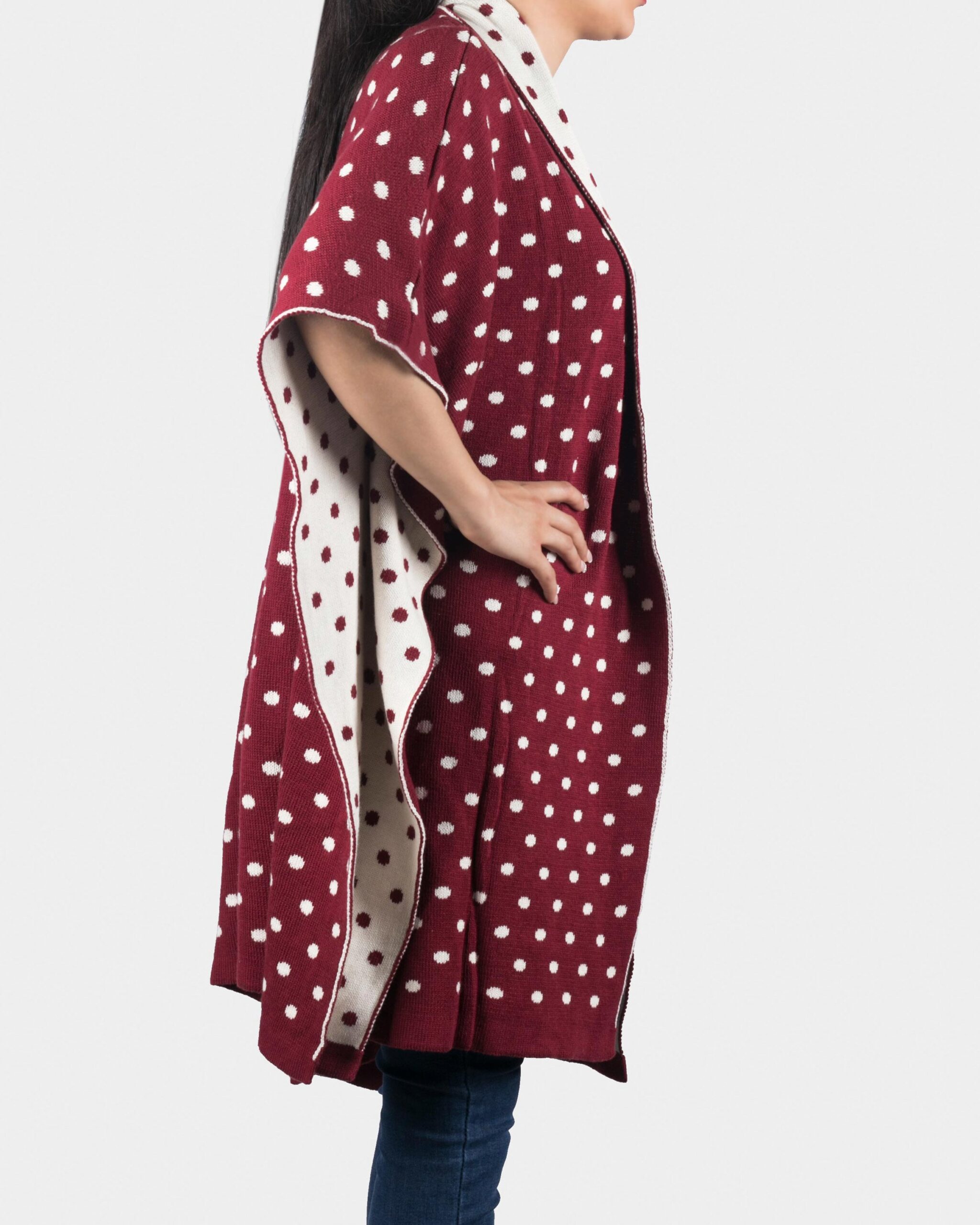 پانچو بافت زنانه پاییزه طرح خال خالی جلو باز - قرمز - بغل