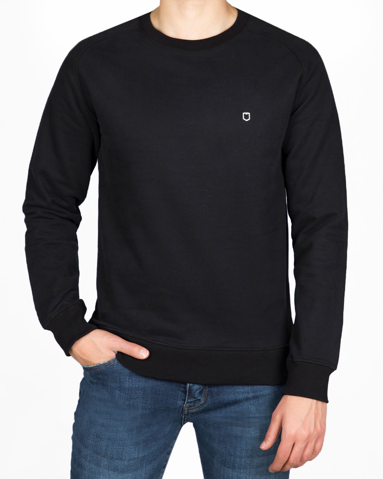 پلیور ساده‌ی مردانه‌ - مشکی - استایل رو به رو