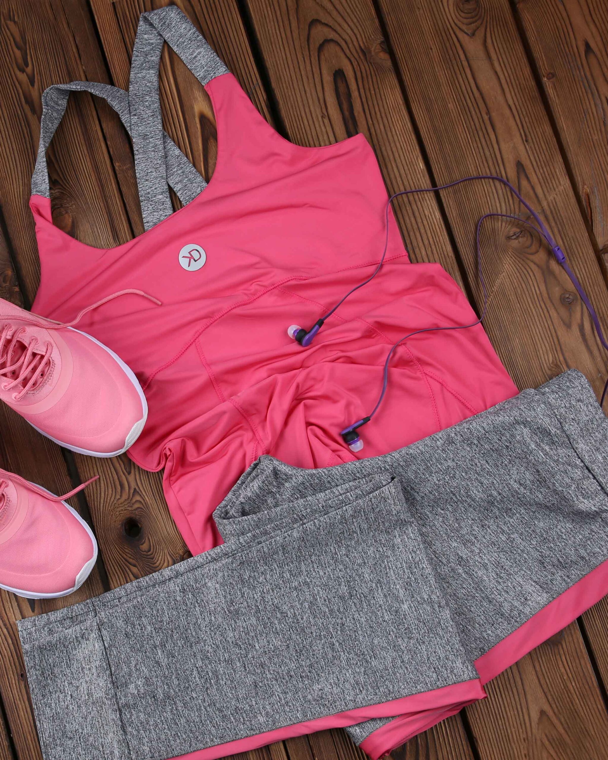 تاپ و شلوارک ورزشی زنانه - صورتی تیره - محیطی - خرید اینترنتی لباس - فروشگاه اینترنتی لباس سارابارا