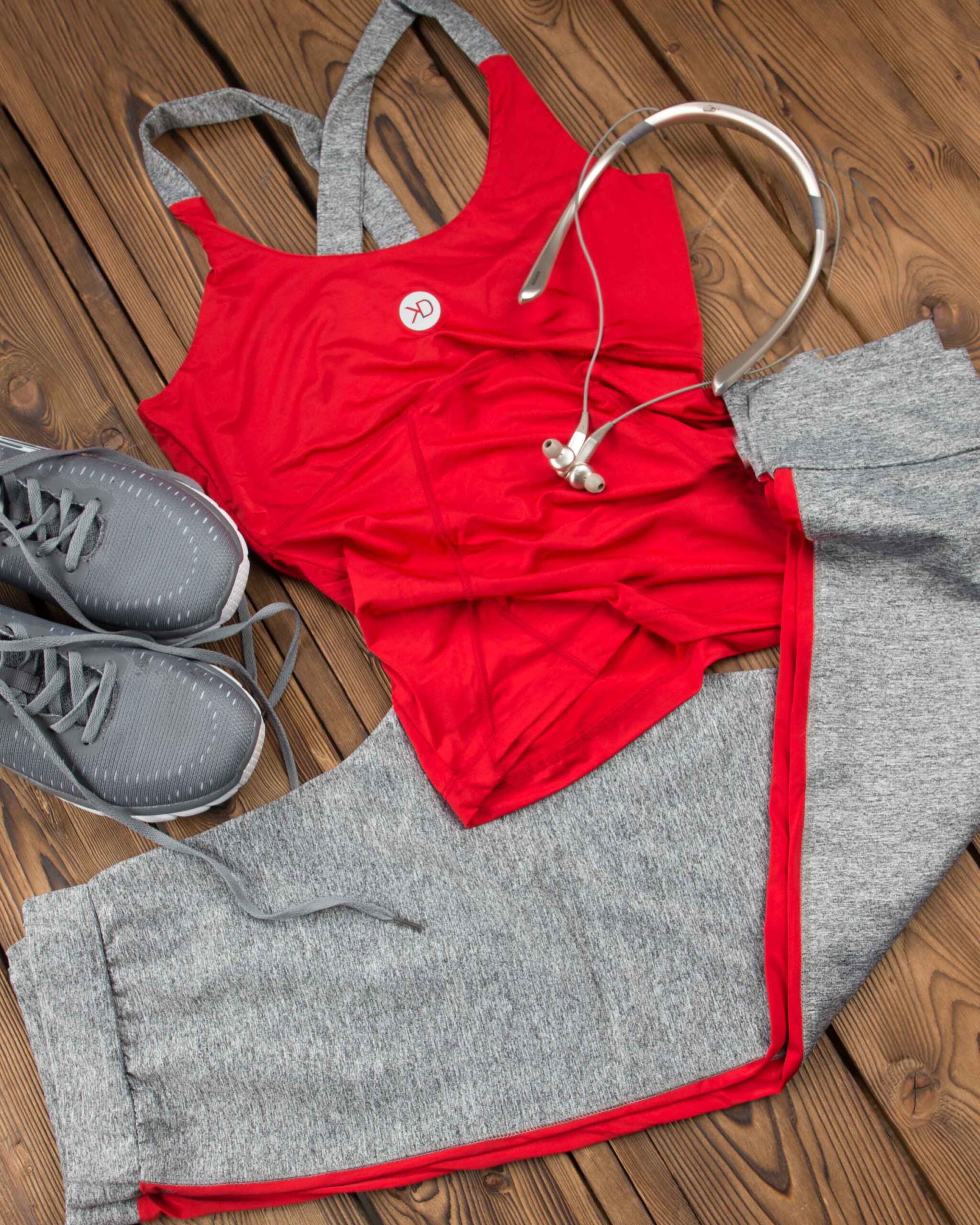 تاپ و شلوارک ورزشی زنانه - قرمز - محیطی - خرید اینترنتی لباس - فروشگاه اینترنتی لباس سارابارا