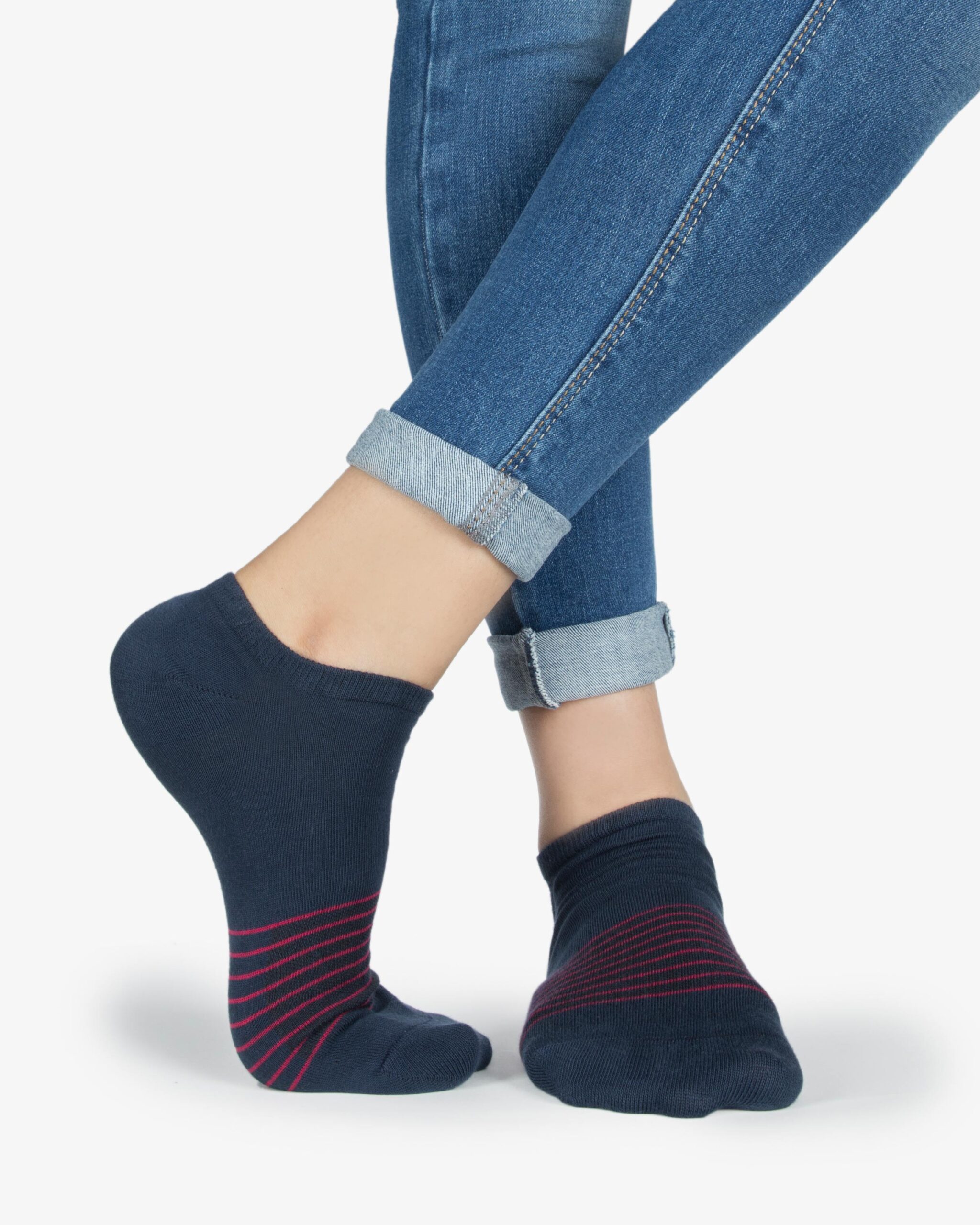 جوراب نخی با طرح راه راه در وسط - سرخابی - روبه‌رو۱