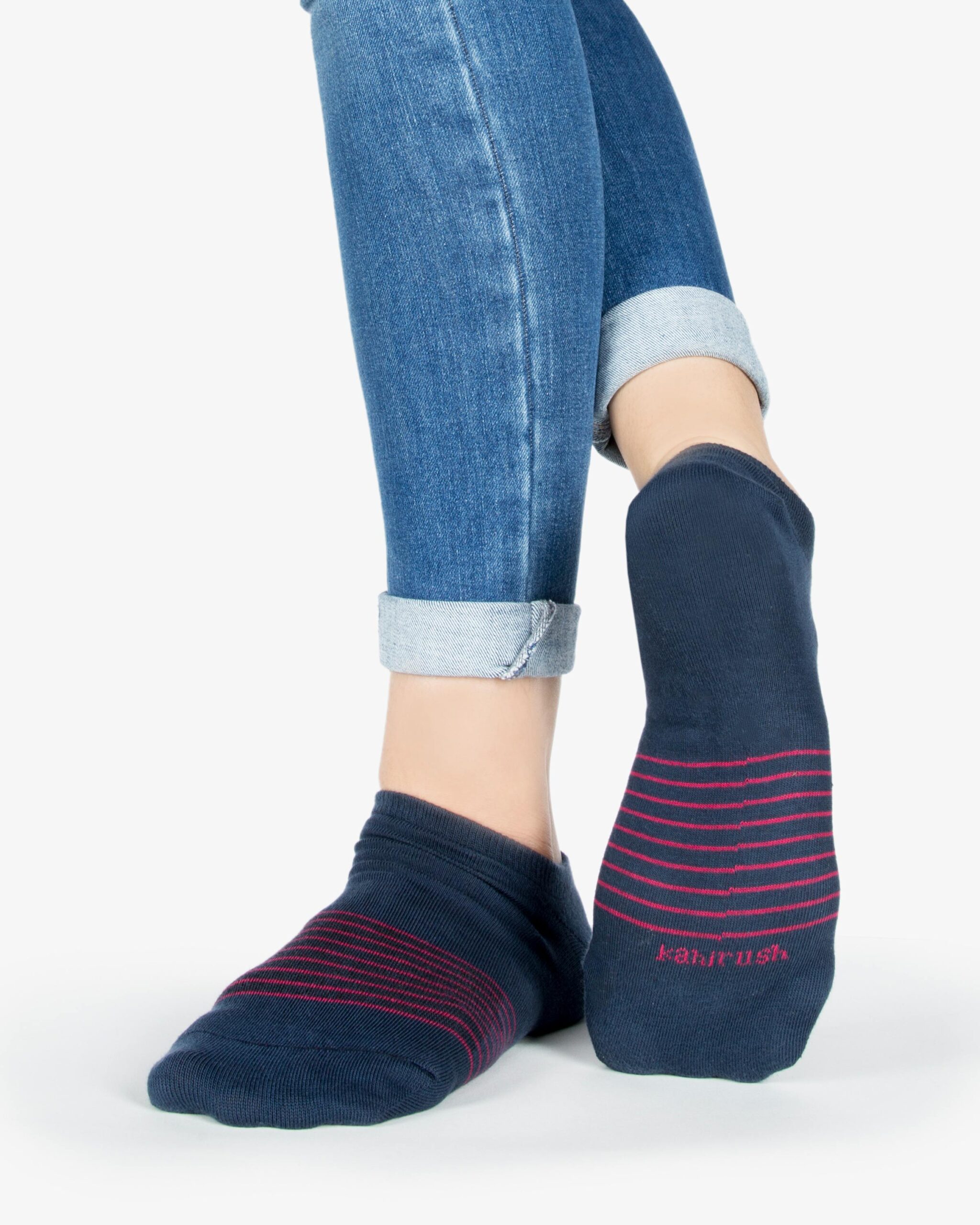 جوراب نخی با طرح راه راه در وسط - سرخابی - روبه‌رو۲