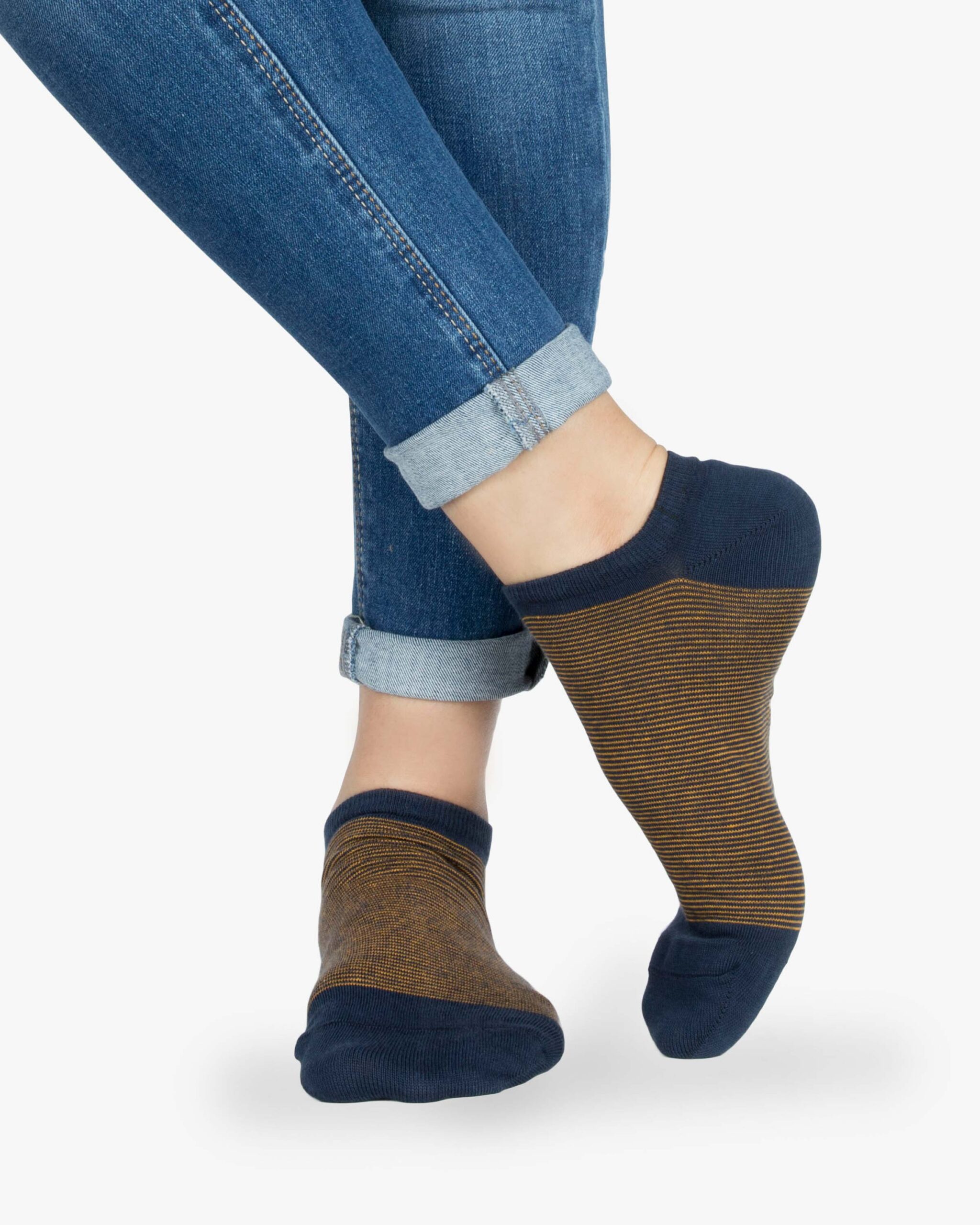 جوراب نخی راه راه - خردلی - روبه‌رو۱