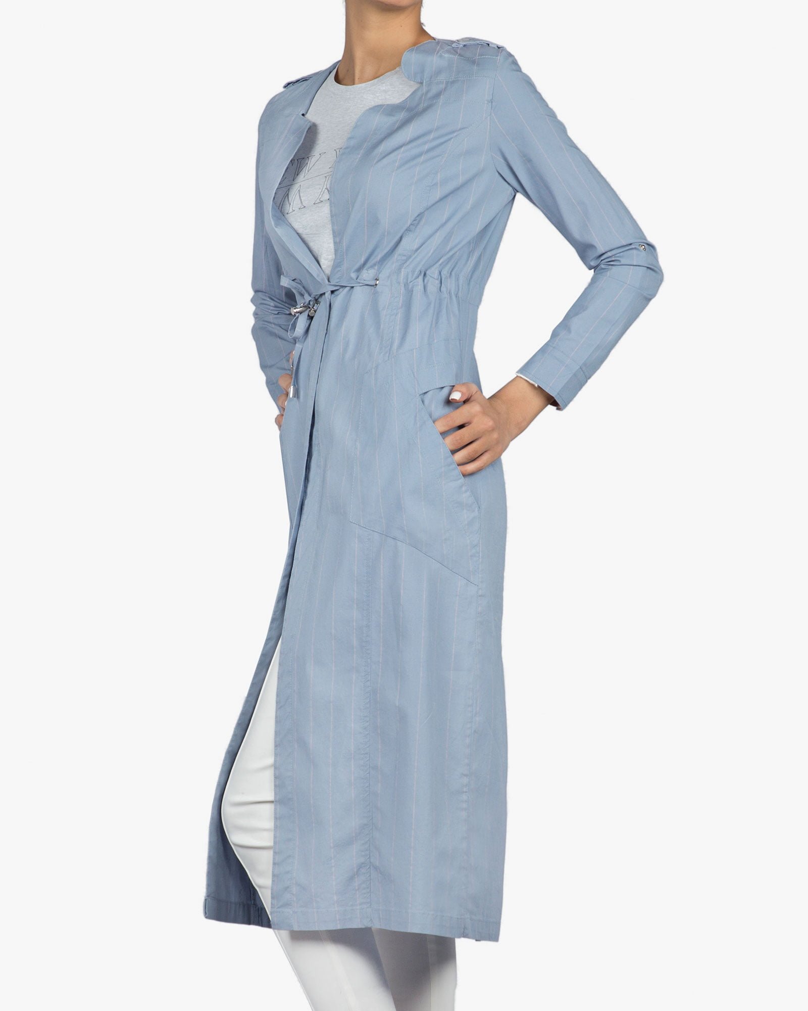 مانتو بلند نخی کشی راه راه زنانه جلو باز - آبی روشن - بغل