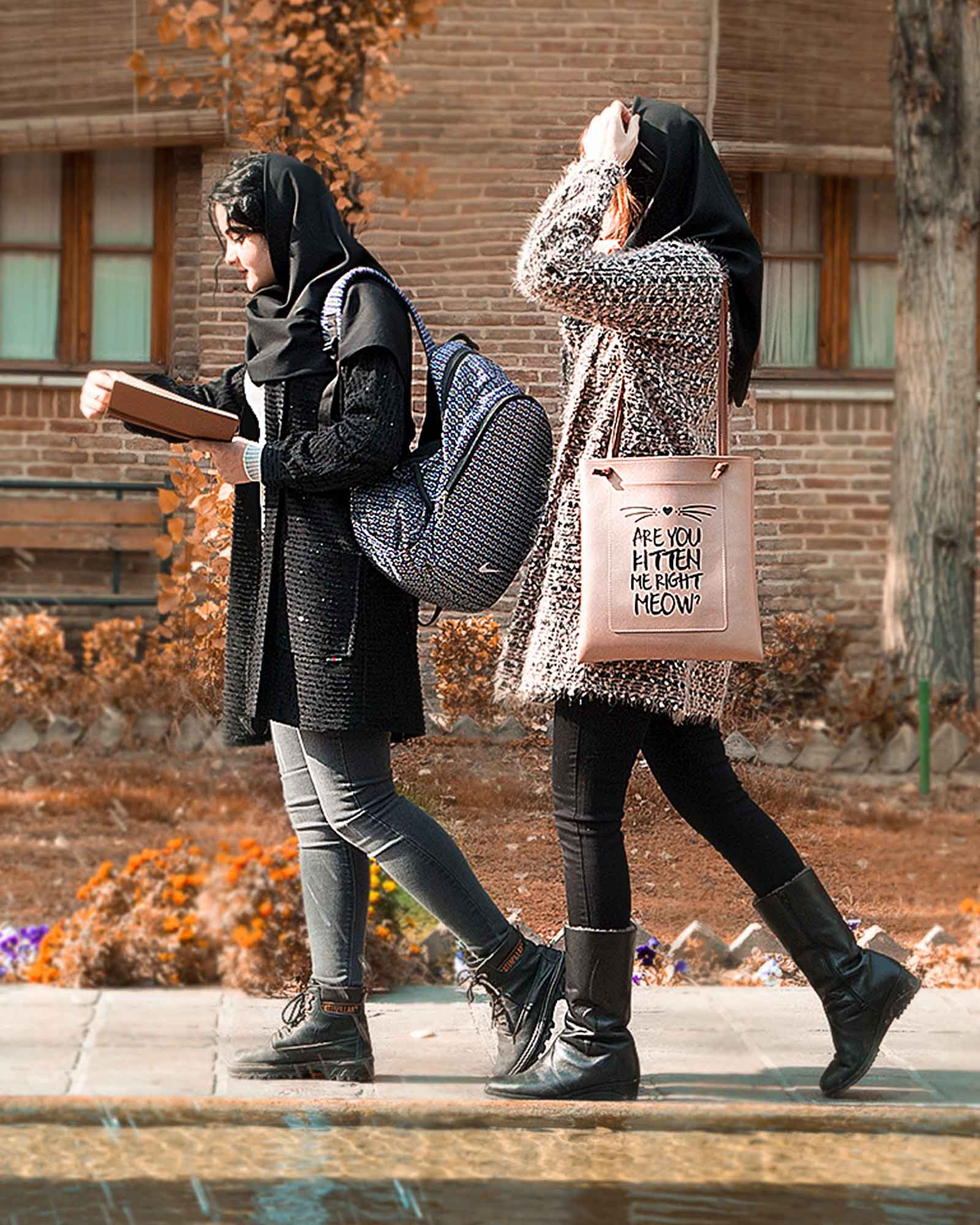 مانتو لمه پاییزه کوتاه پولکی جلو باز - مشکی - محیطی زنانه