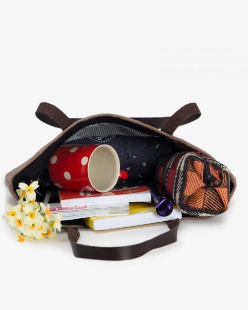 کیف دوشی جیر زنانه - قهوه ای روشن - داخل کیف
