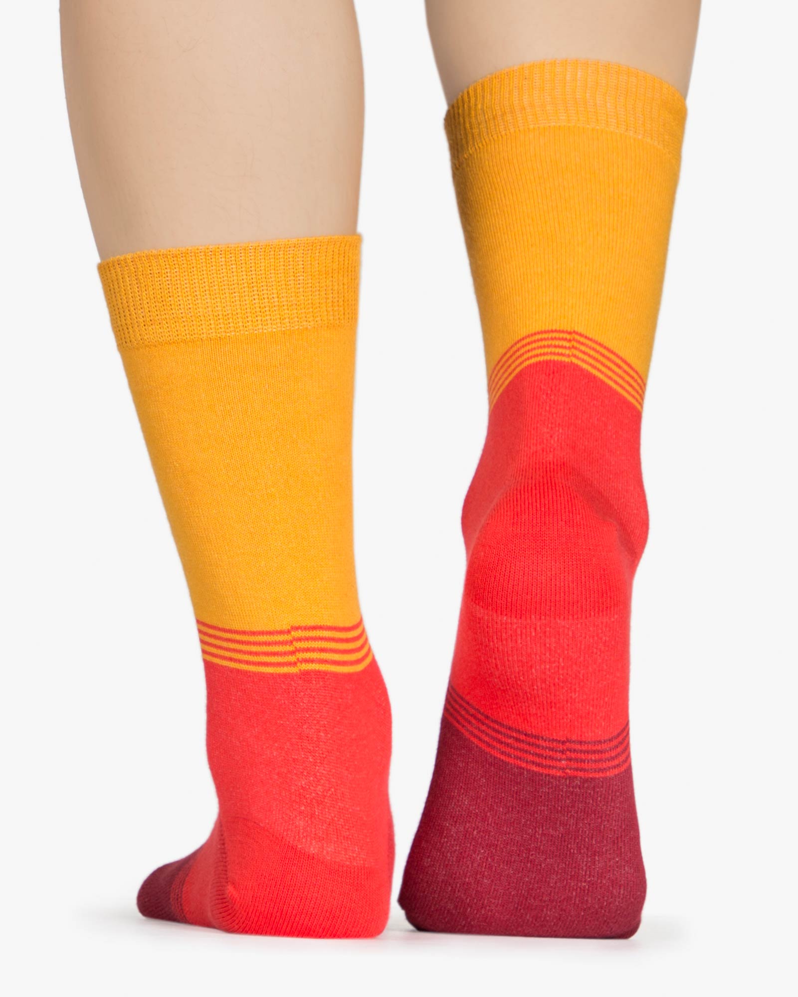 جوراب اسپرت رنگی طرح دار کشی - نارنجی - پشت