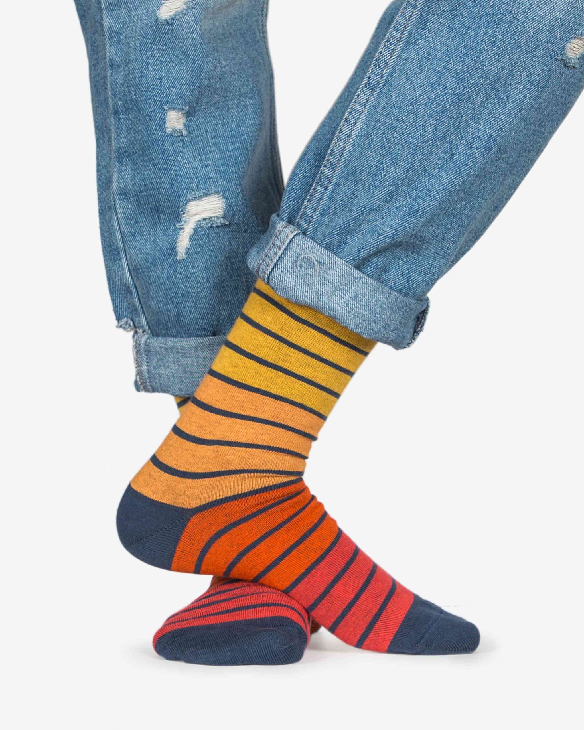 جوراب راه راه رنگی ساق دار - نارنجی تیره - رو به رو