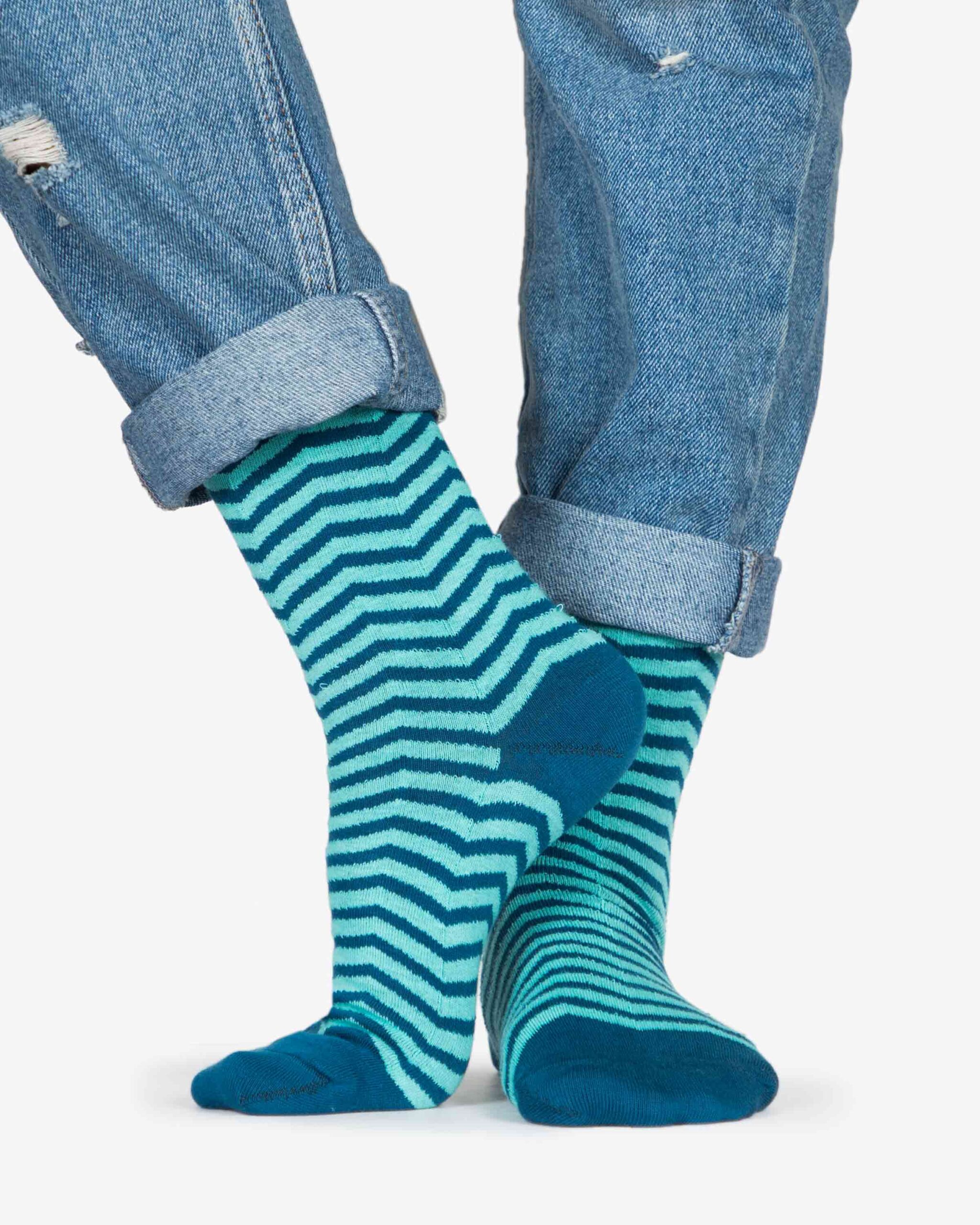 جوراب راه راه نخی ساق دار - آبی فیروزه ای - رو به رو