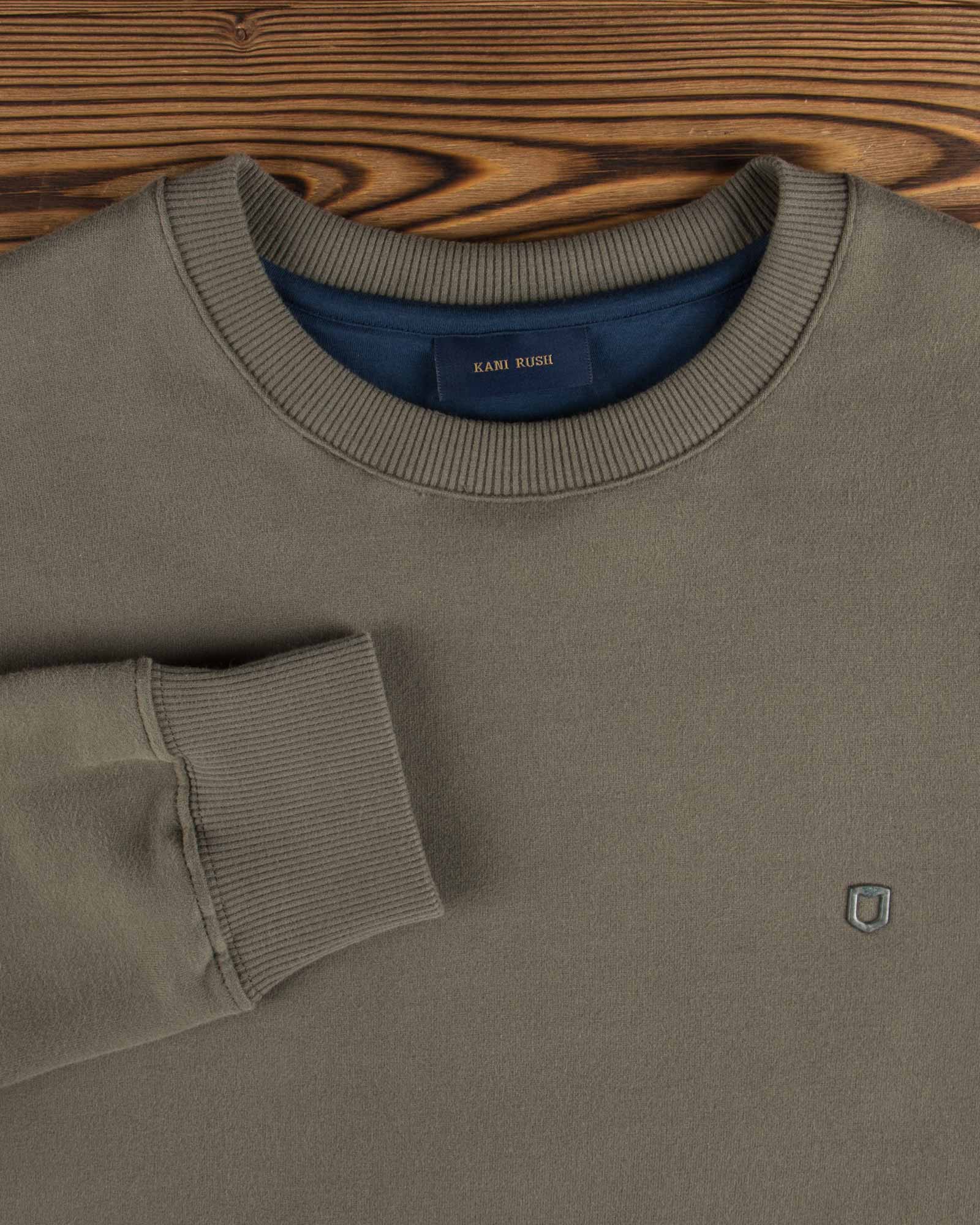 بلوز مردانه پنبه ای یقه گرد - زیتونی سیر - پشت