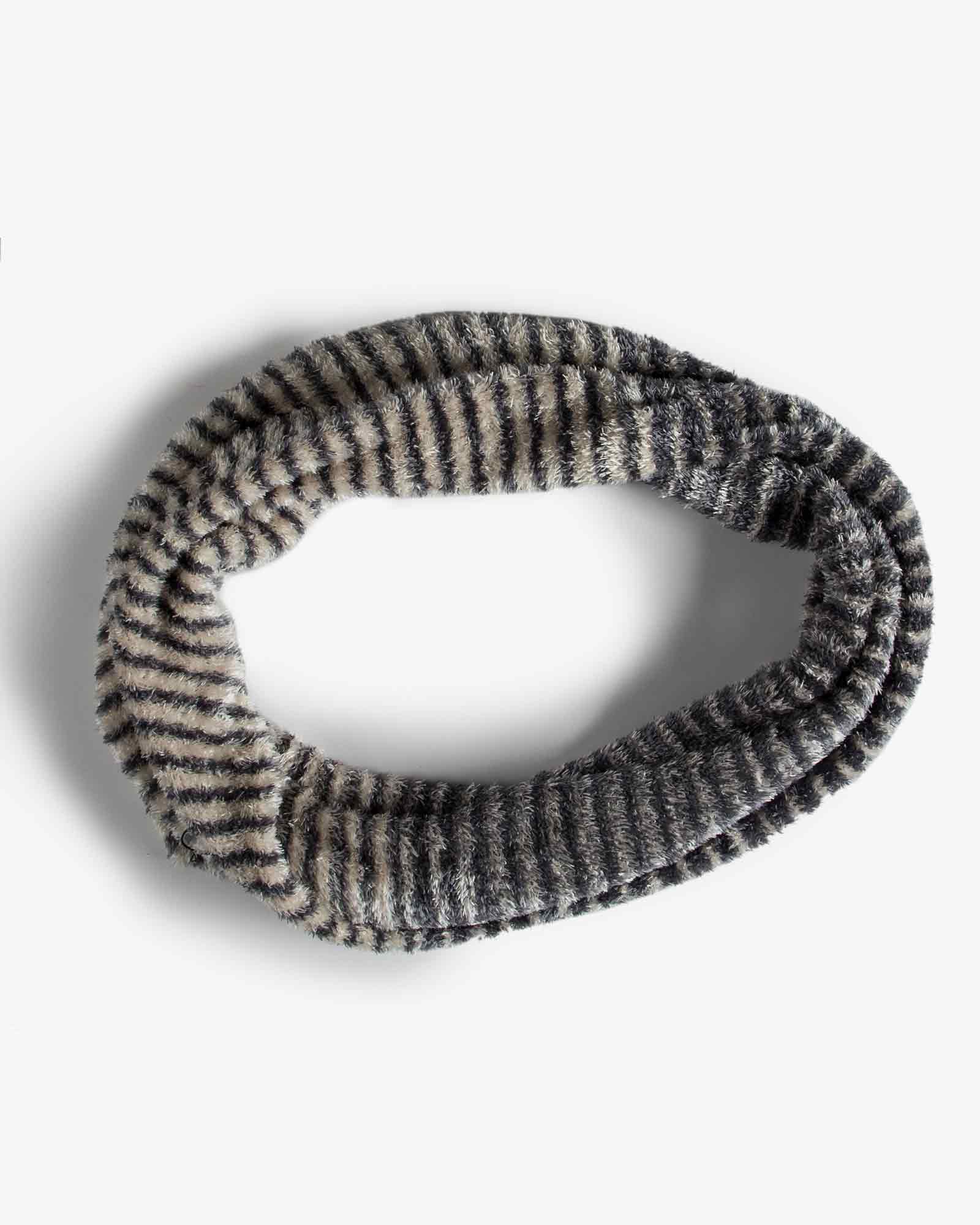 شال رینگی پشمی راه راه - دودی - رو به رو