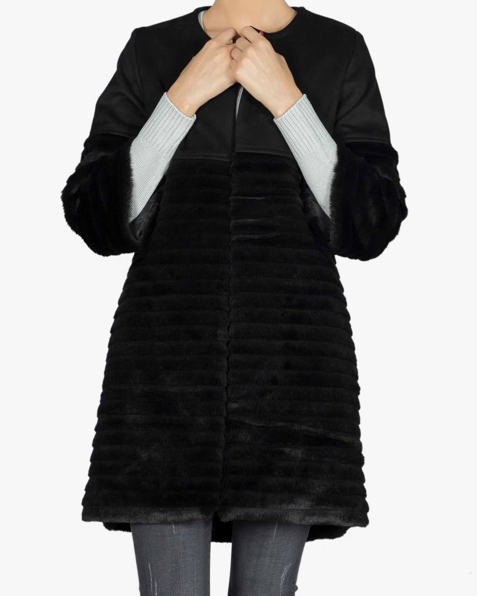 پالتو زنانه پوست خزدار آستین سه ربع - مشکی - رو به رو