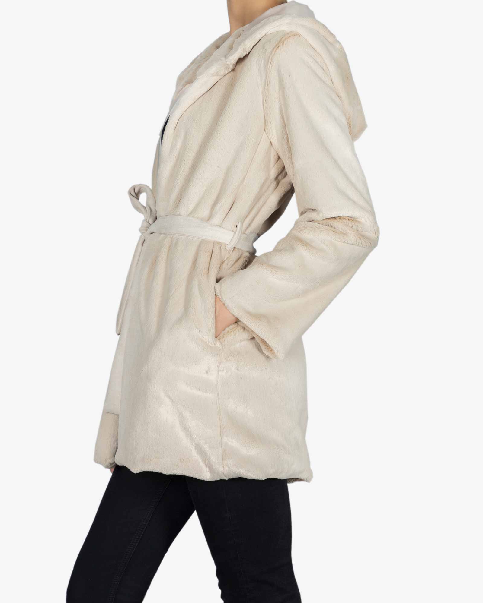 پالتو کوتاه زنانه کلاه دار کرک کرم - کرمی - بغل