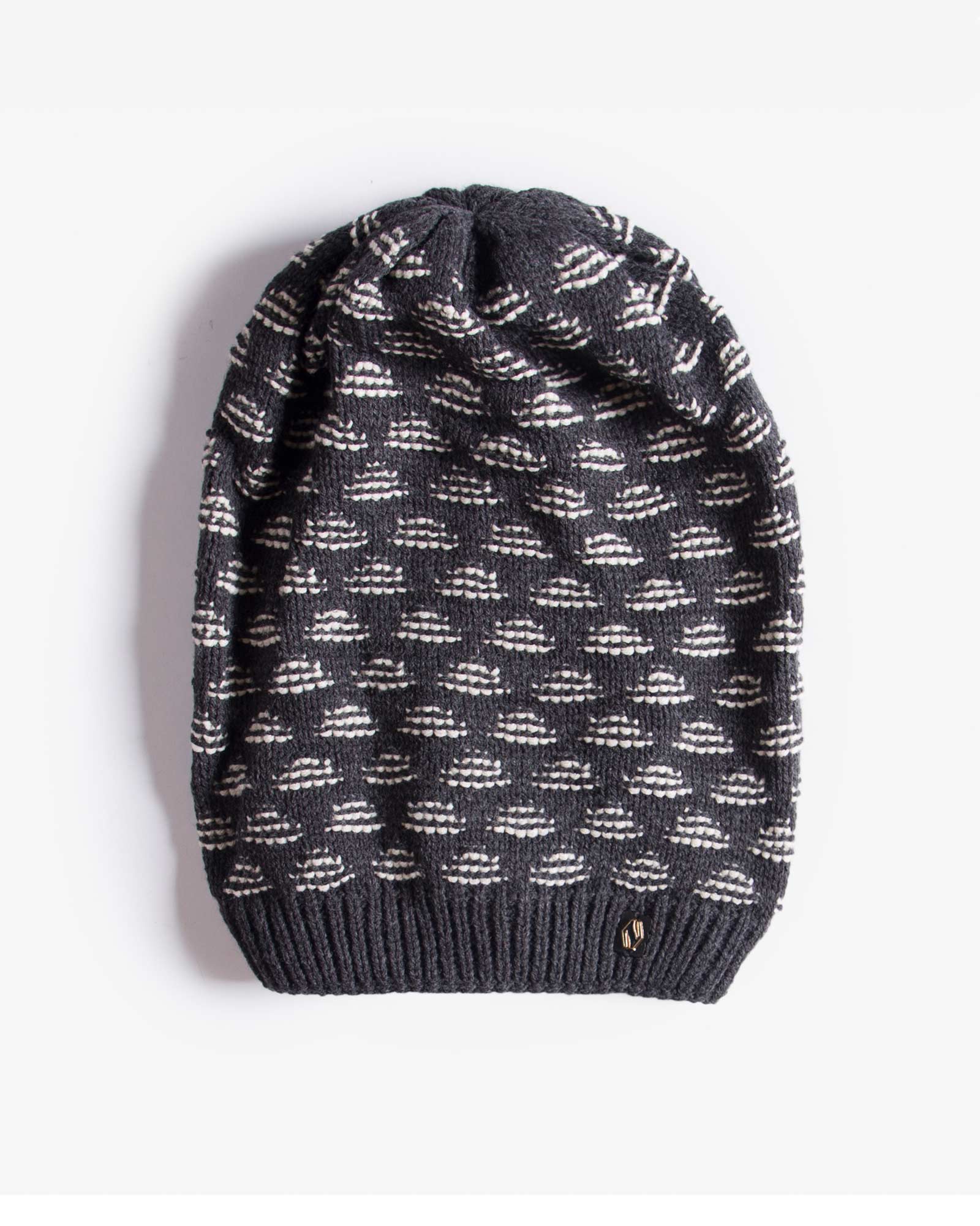 کلاه شیطونی بافت طرح مثلث خزدار - دودی - رو به رو