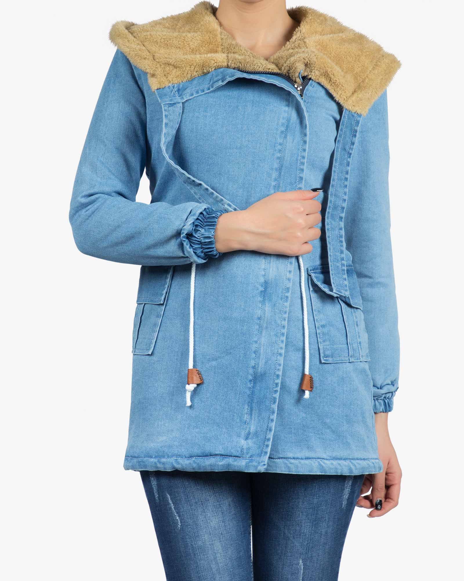کاپشن جین زنانه کوتاه کلاه دار - آبی روشن - رو به رو