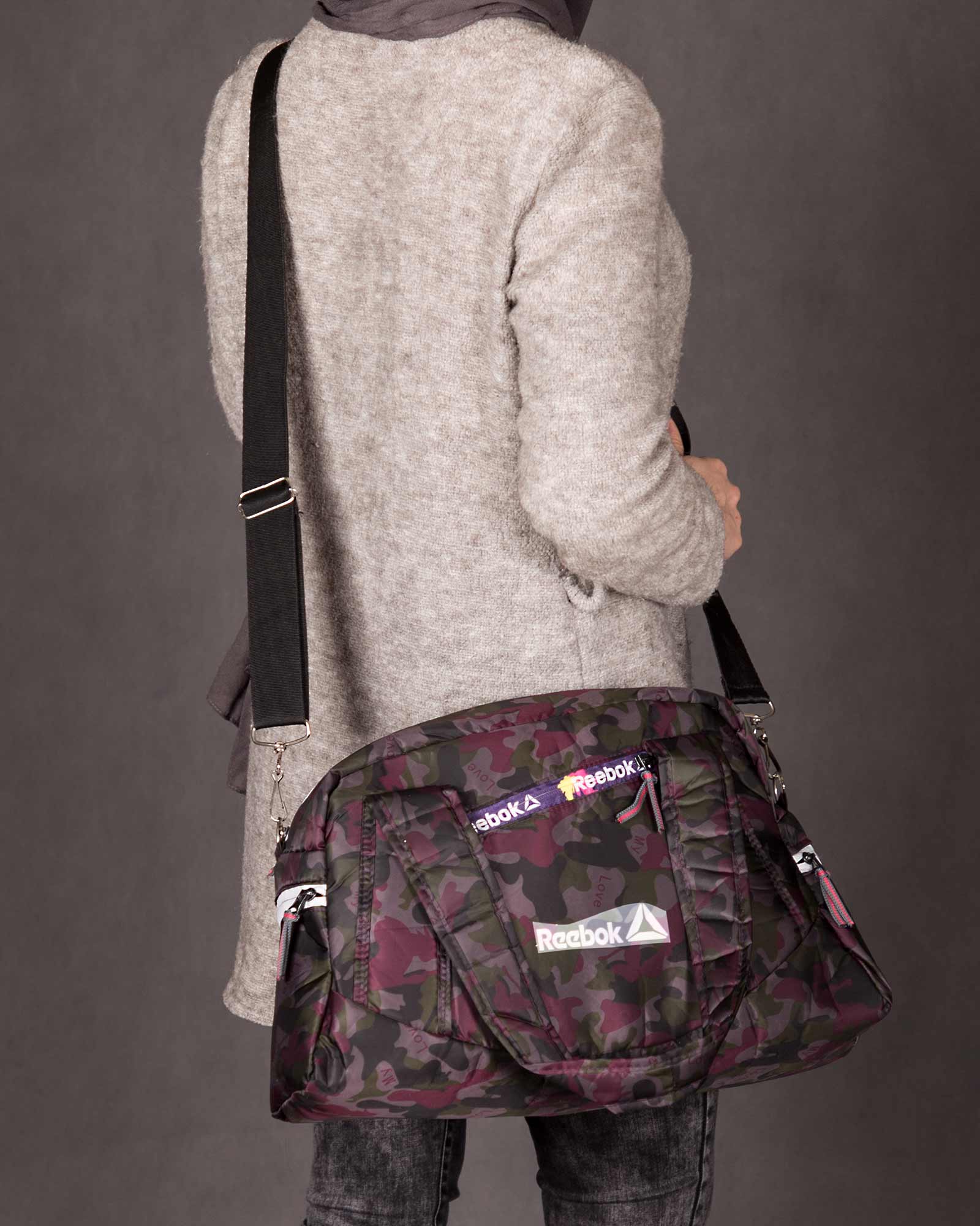 ساک ورزشی طرح نظامی - بادمجانی - محیطی زنانه