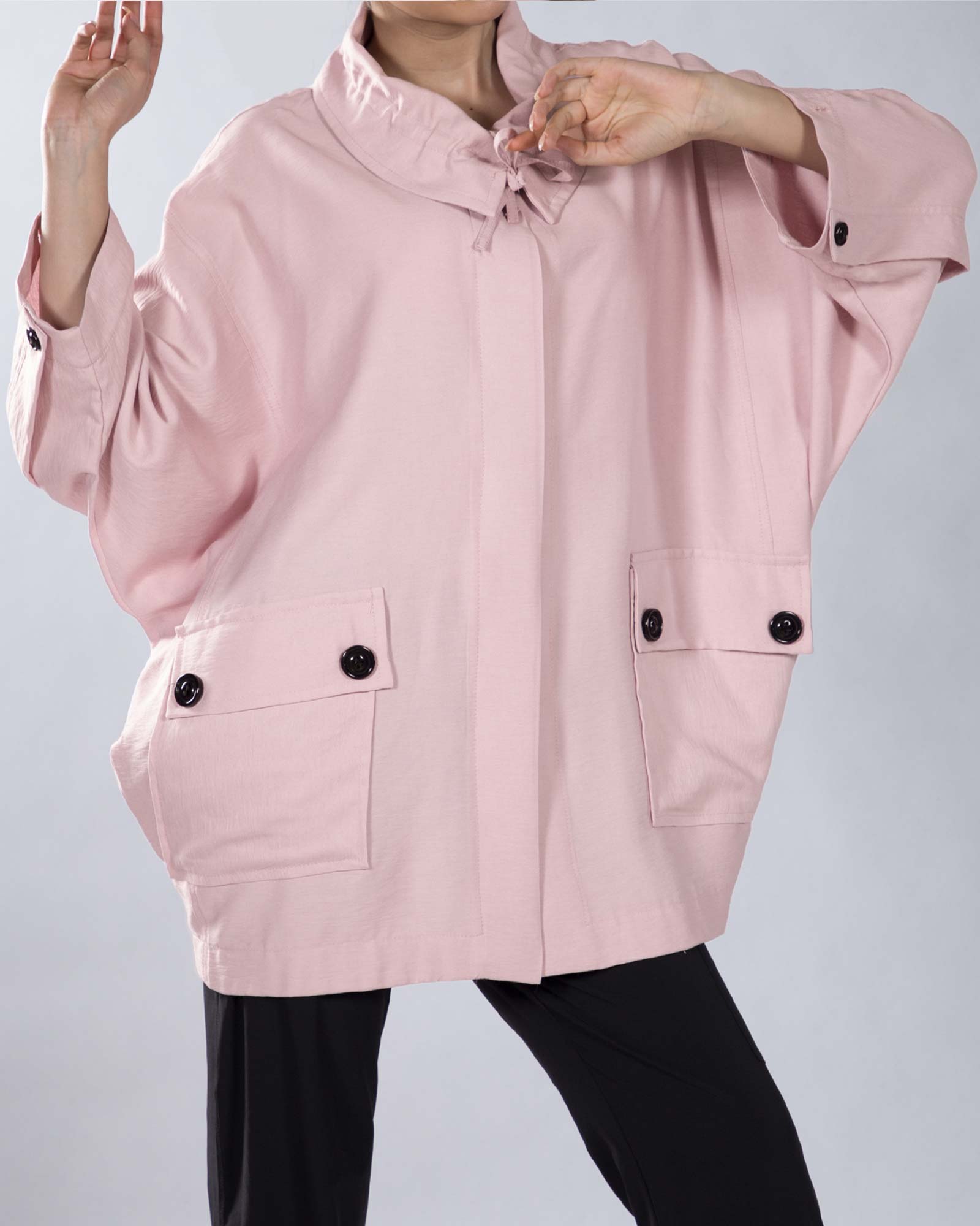 مانتو جلو بسته کوتاه گشاد - صورتی - رو به رو بسته