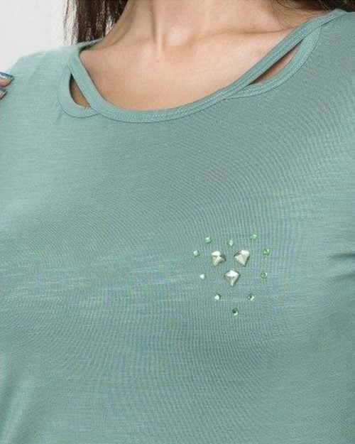 تی شرت زنانه نخی ساده - سبز زمردی - یقه و طرح