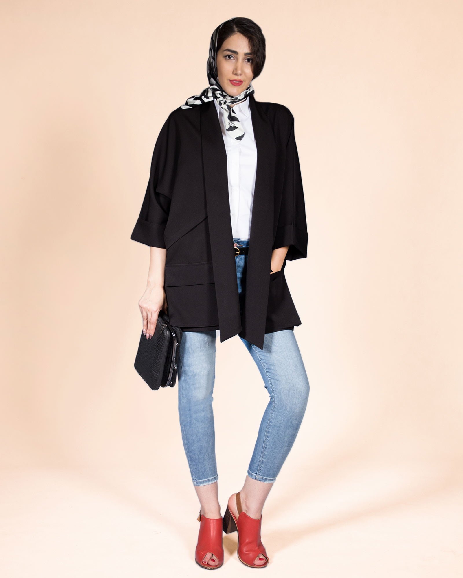 مانتو کوتاه اسپرت ساده - مشکی - محیطی