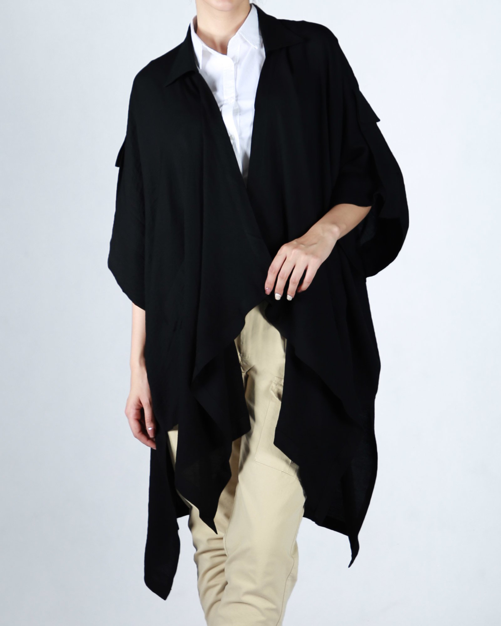 مانتو تابستانی نخی ساده - مشکی - رو به رو