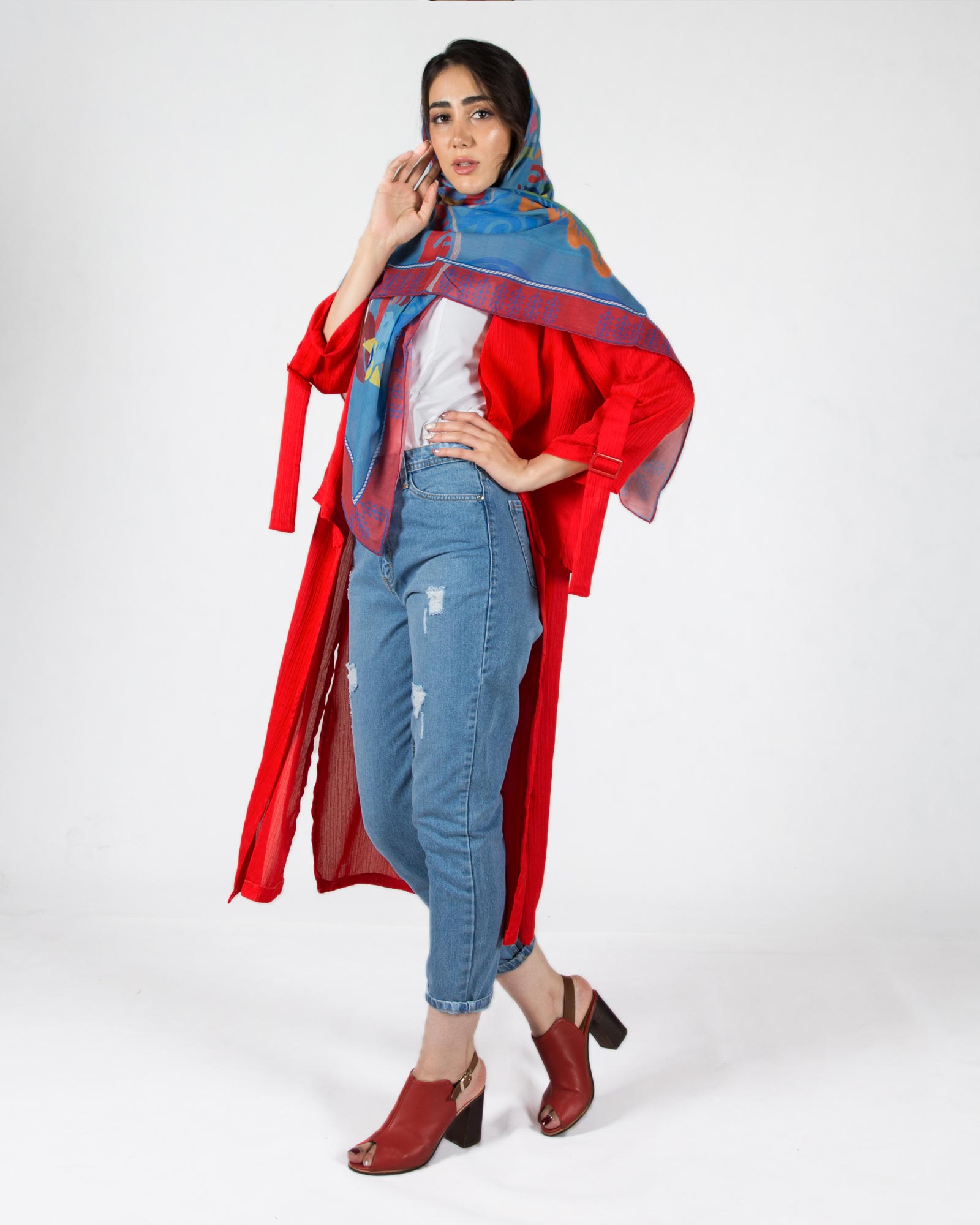 مانتو حریر مجلسی بلند زنانه - قرمز - محیطی زنانه