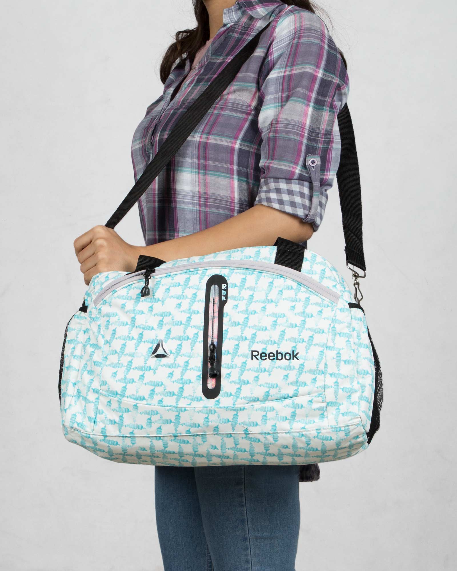 ساک ورزشی طرح دار سفید آبی - سفید - زنانه