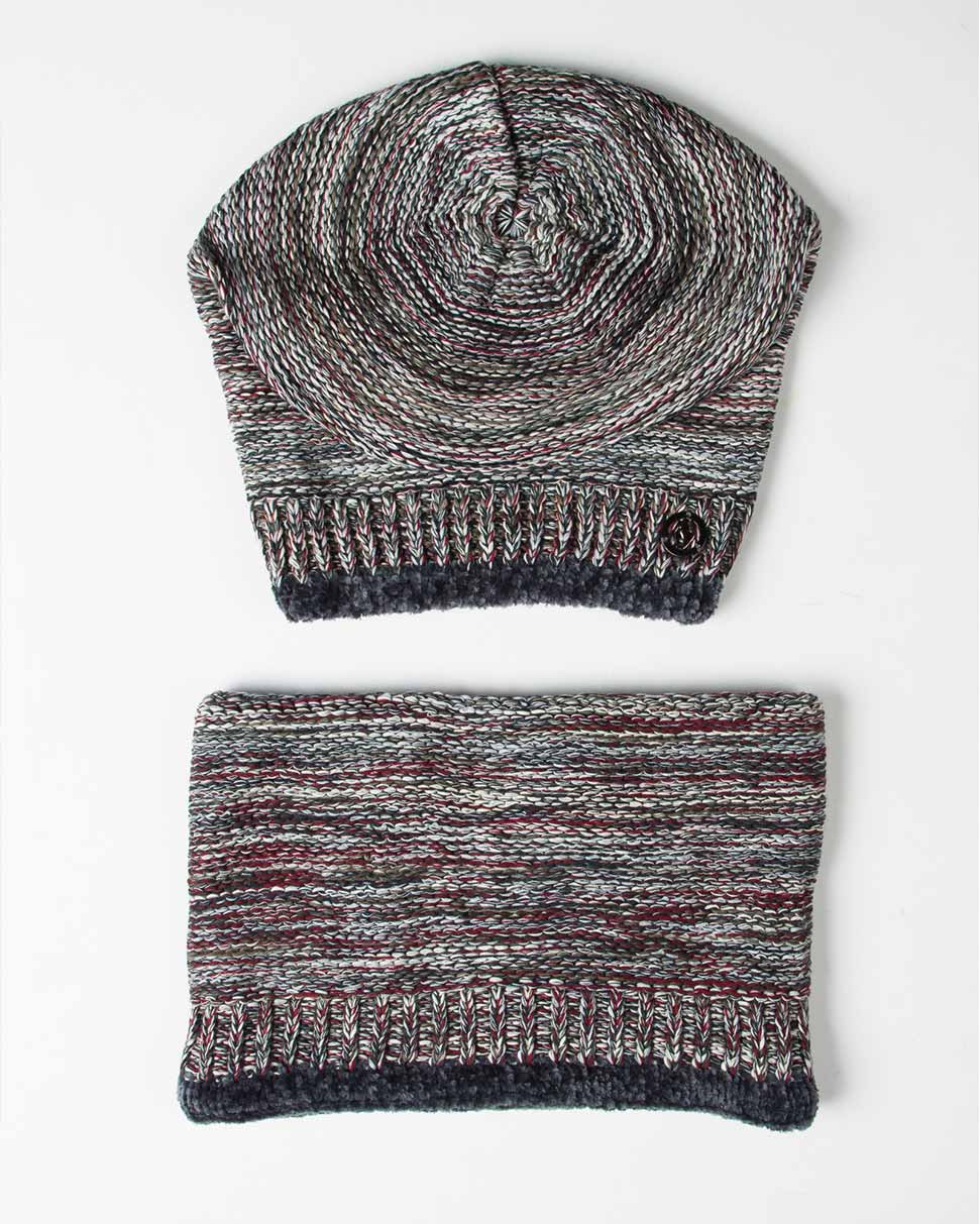 ست کلاه کج و شال گردن رینگی بافت - مشکی - رو به رو