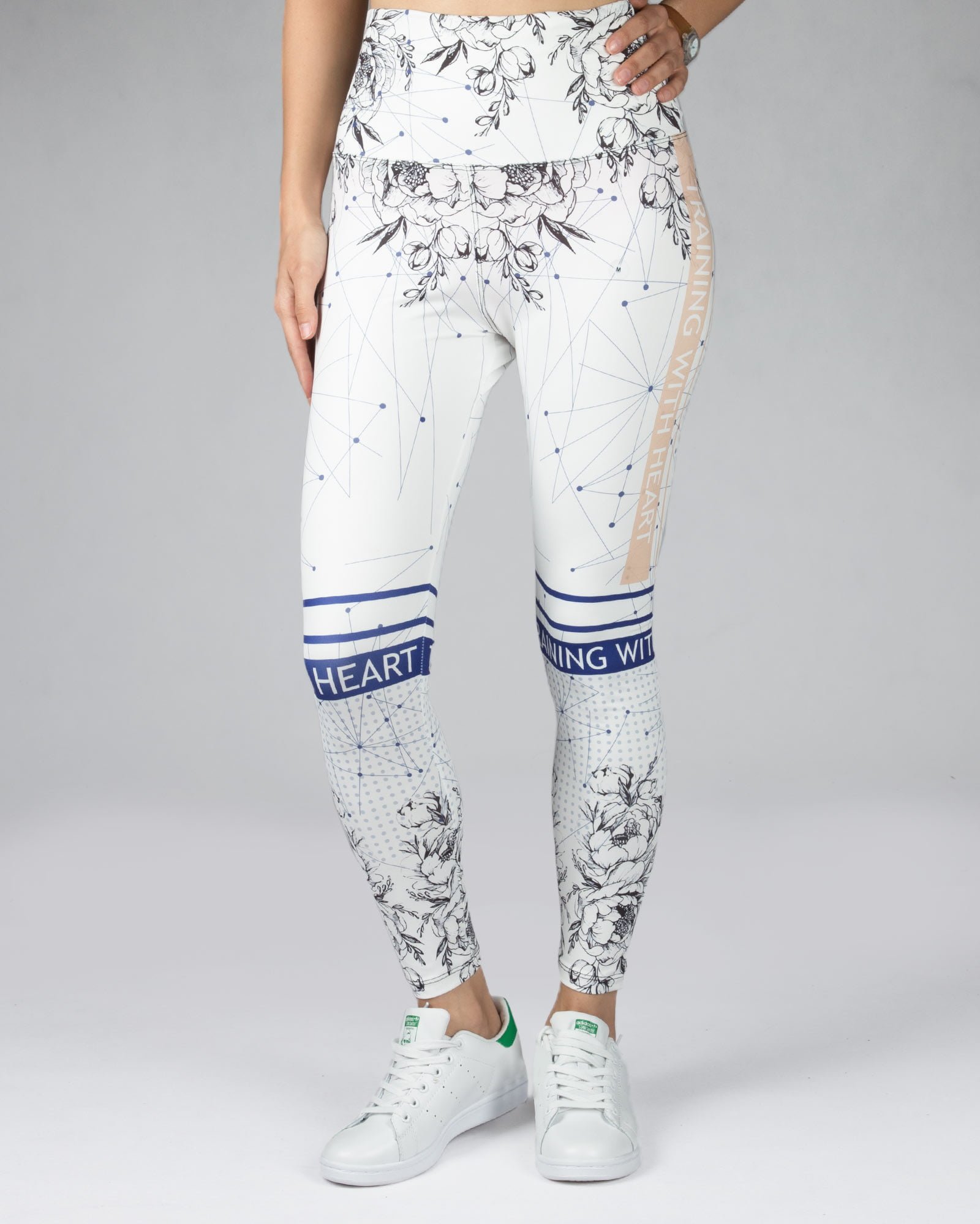 لگ ورزشی سفید گلدار زنانه - سفید - رو به رو