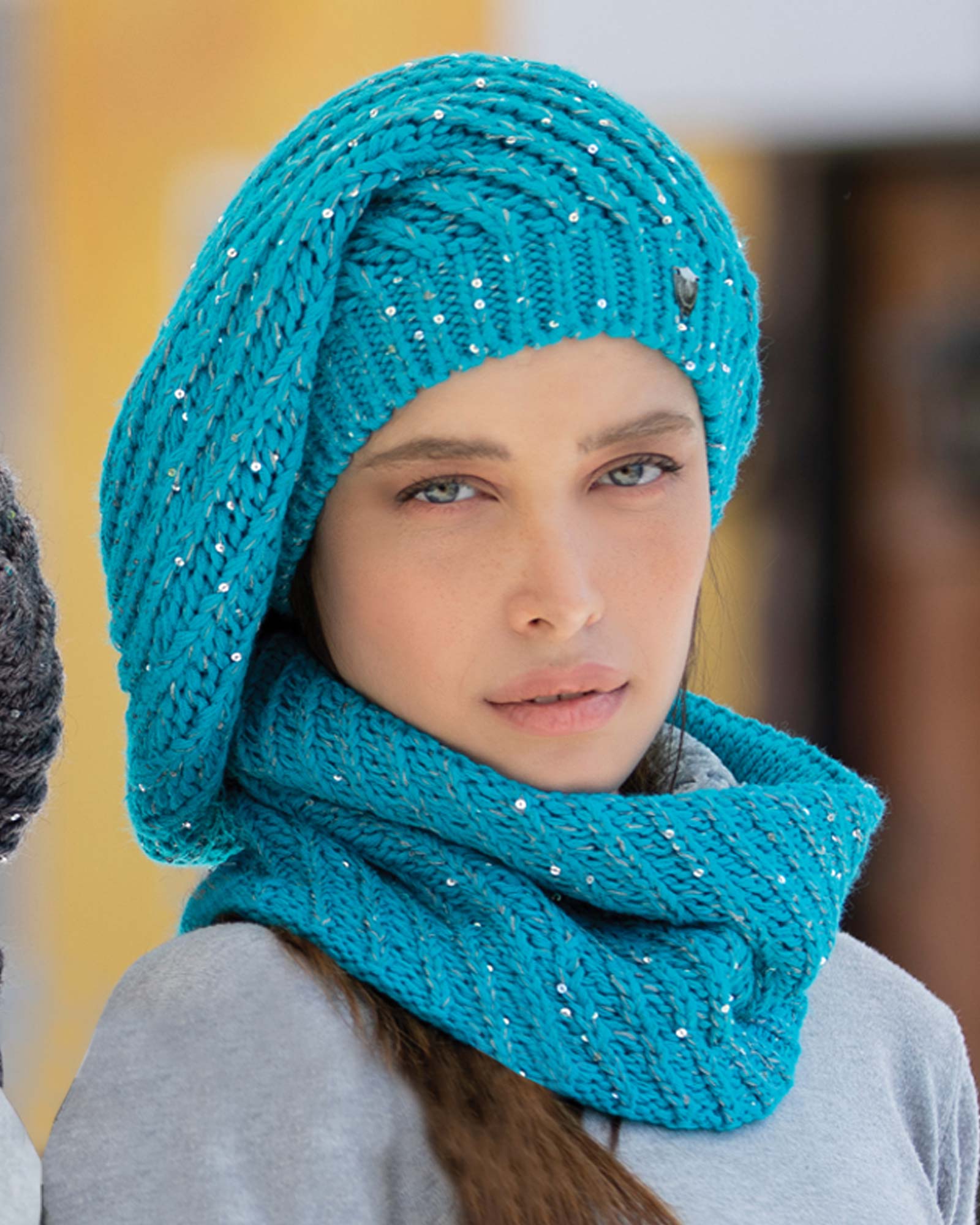 کلاه و شال گردن رینگی بافت پولک دار - فیروزه ای سیر محیطی - زنانه