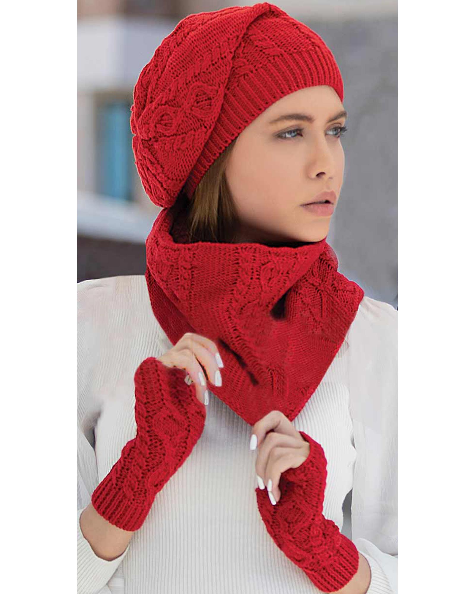 کلاه و شال گردن رینگی و دستکش بافت ساده - قرمز - محیطی زنانه