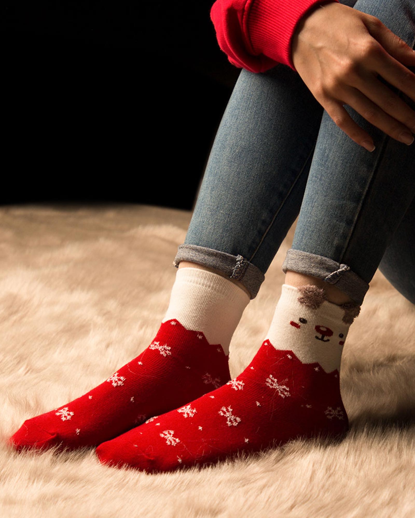 جوراب نخی طرح برف و زمستان - مدل