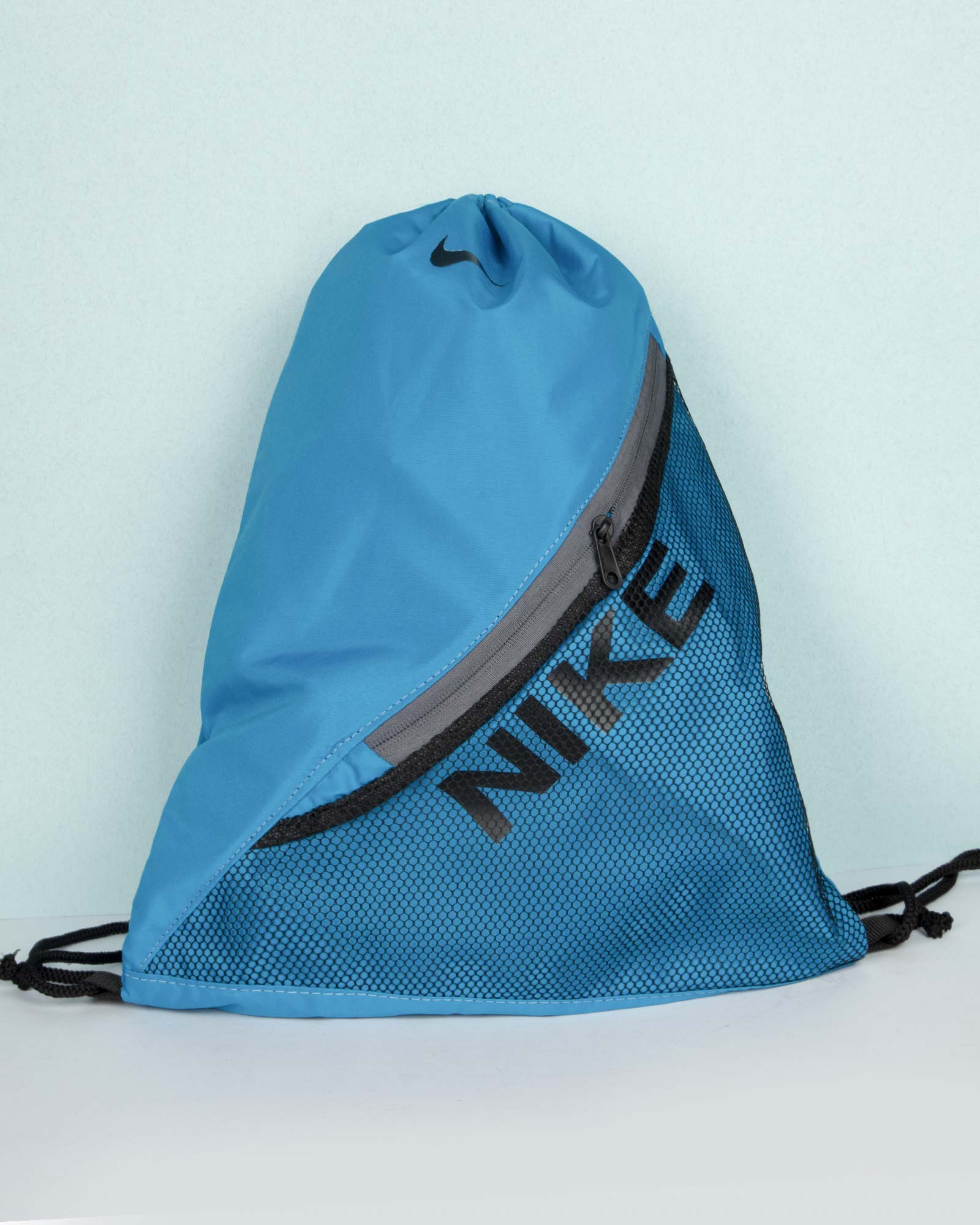 شوزبگ طرح نایکی-نیلی-روبه رو