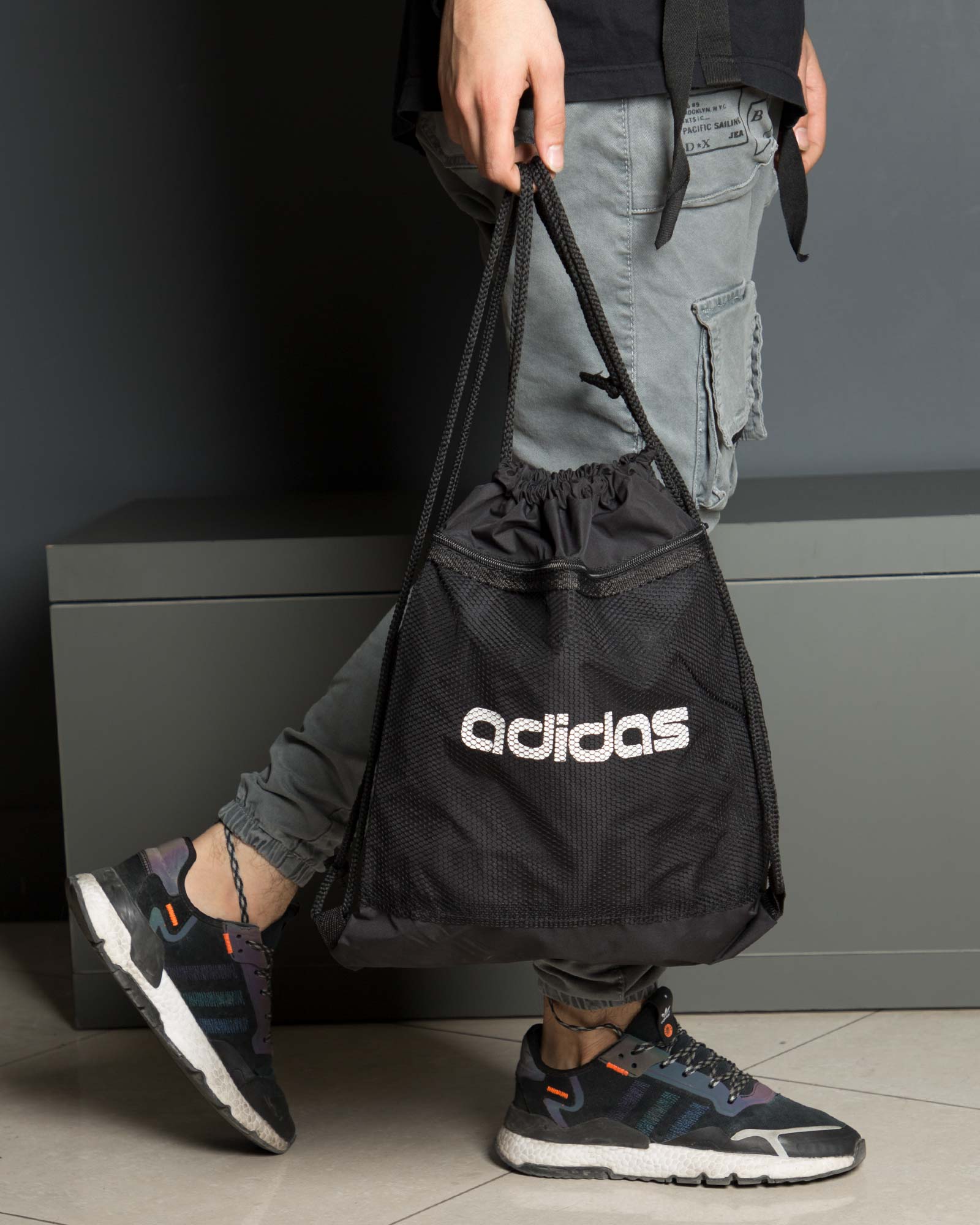 شوزبگ مشکی طرح آدیداس-مشکی-محیطی