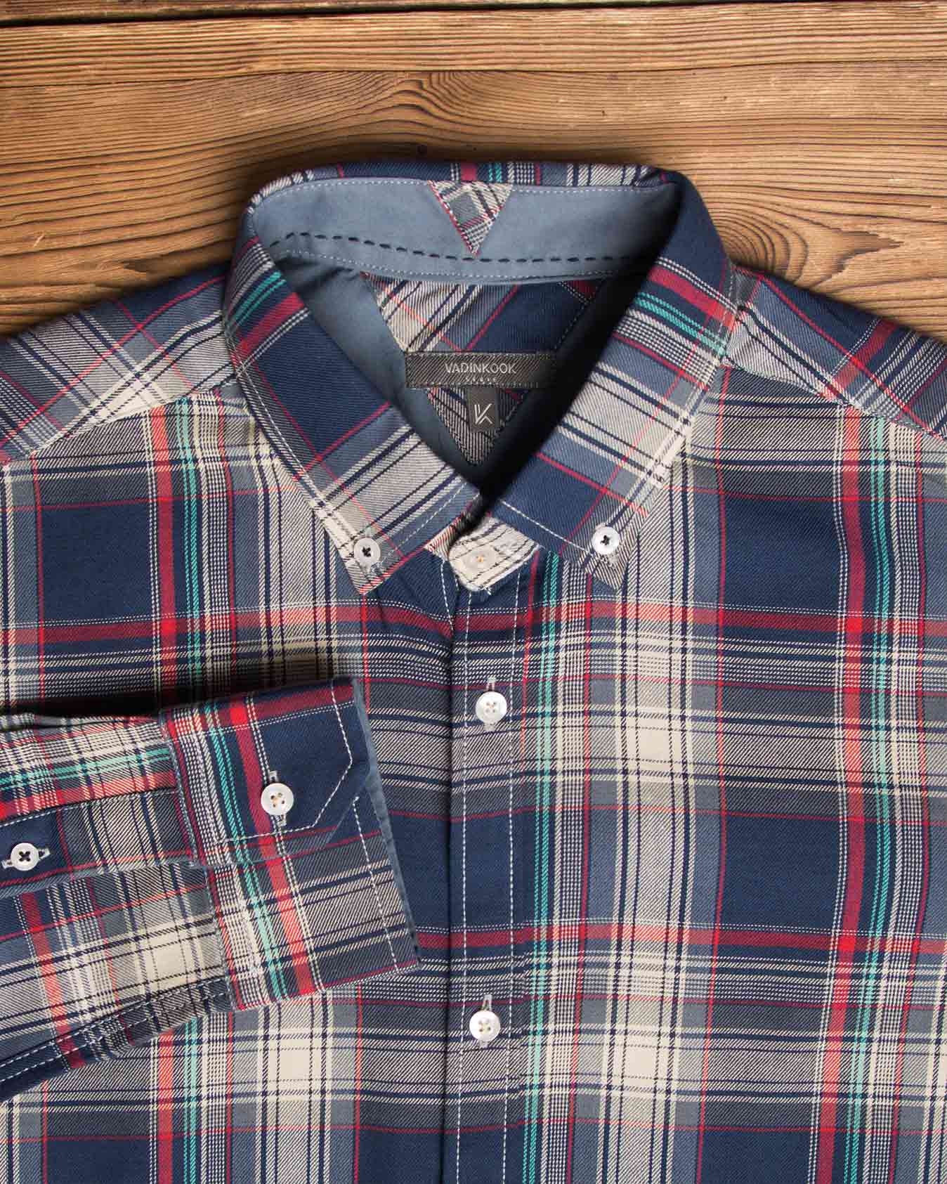 پیراهن-چارخونه-مردانه-سرمه-ای-یقه