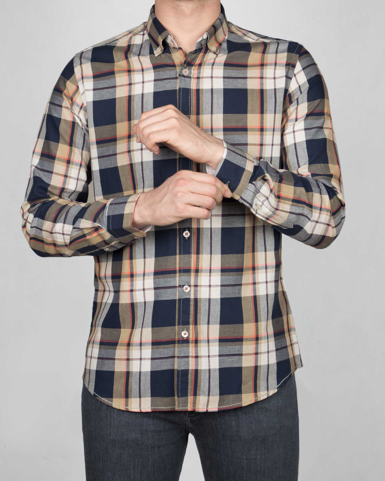 پیراهن-چارخونه-آستین-بلند-مردانه-سرمه-ای-روبه-رو