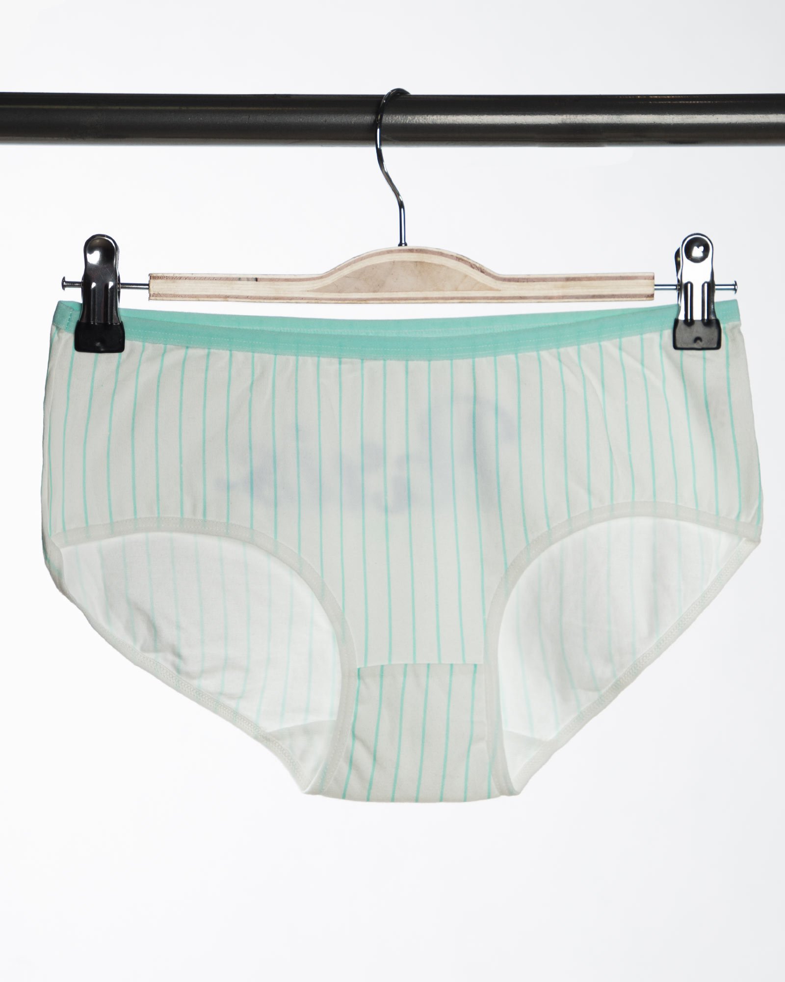 شورت زنانه طرح دار- سبز زمردی- روبه-رو