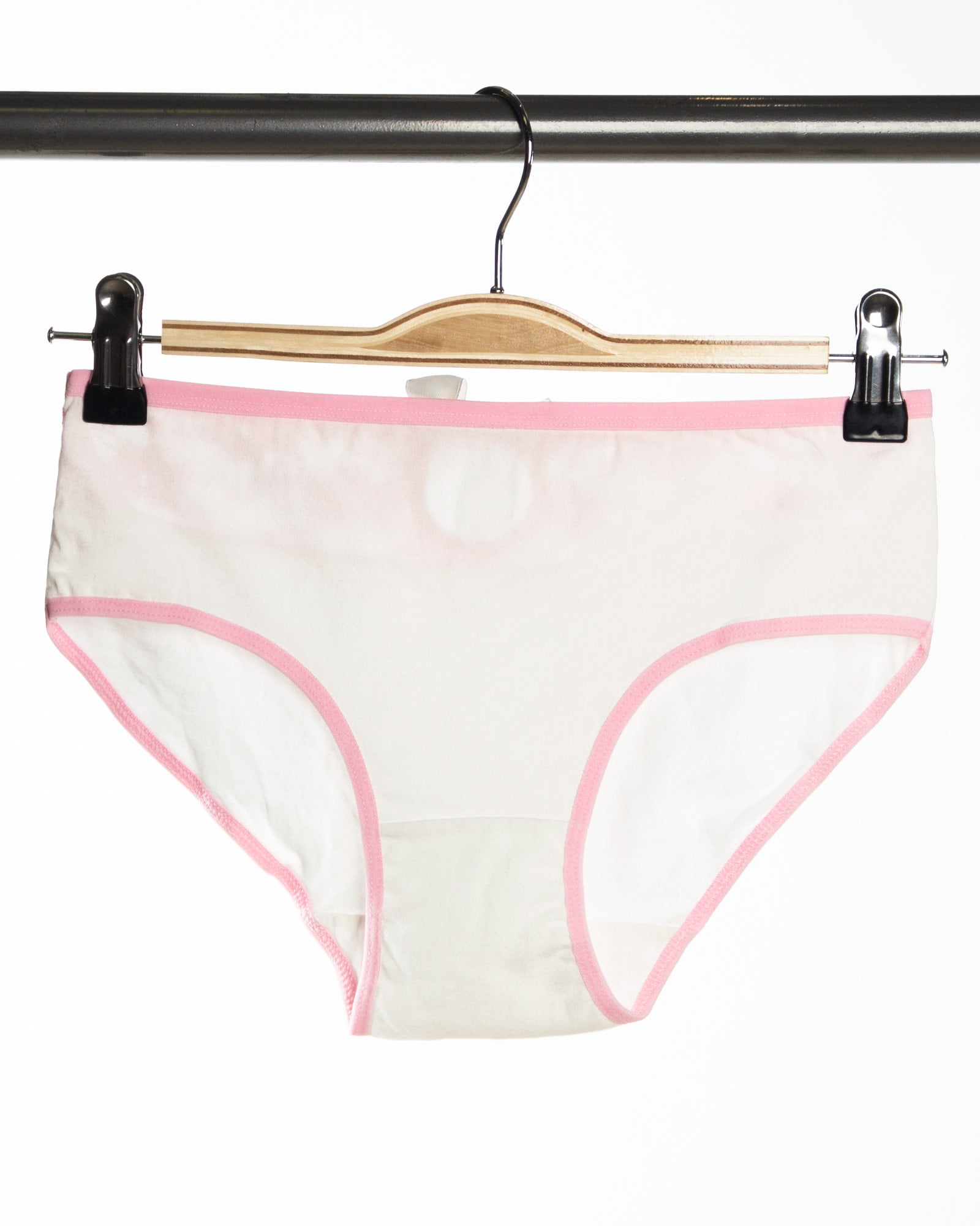 شورت زنانه طرح دار- سفید-روبه-رو