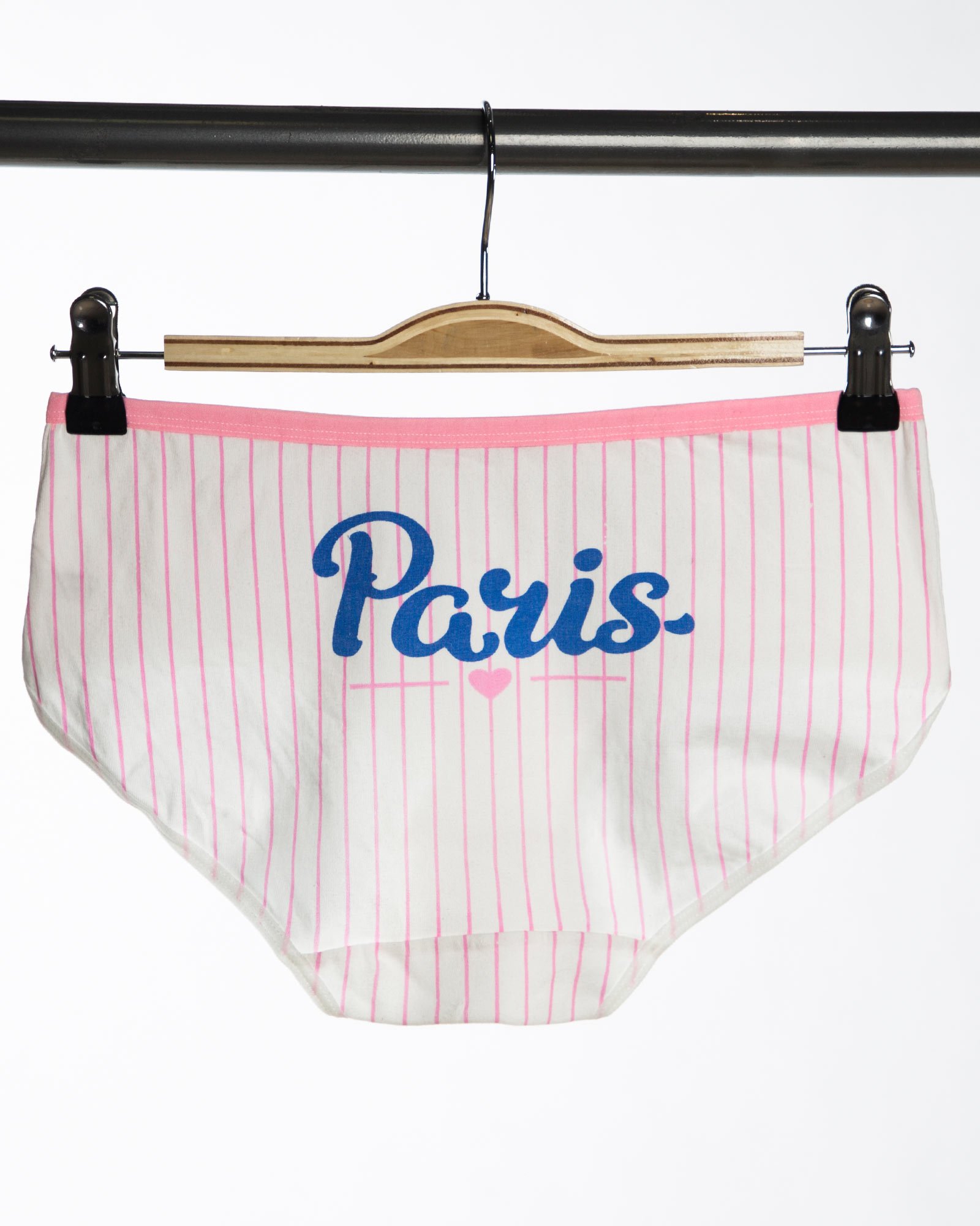 شورت زنانه طرح دار- صورتی- پشت-محیطی