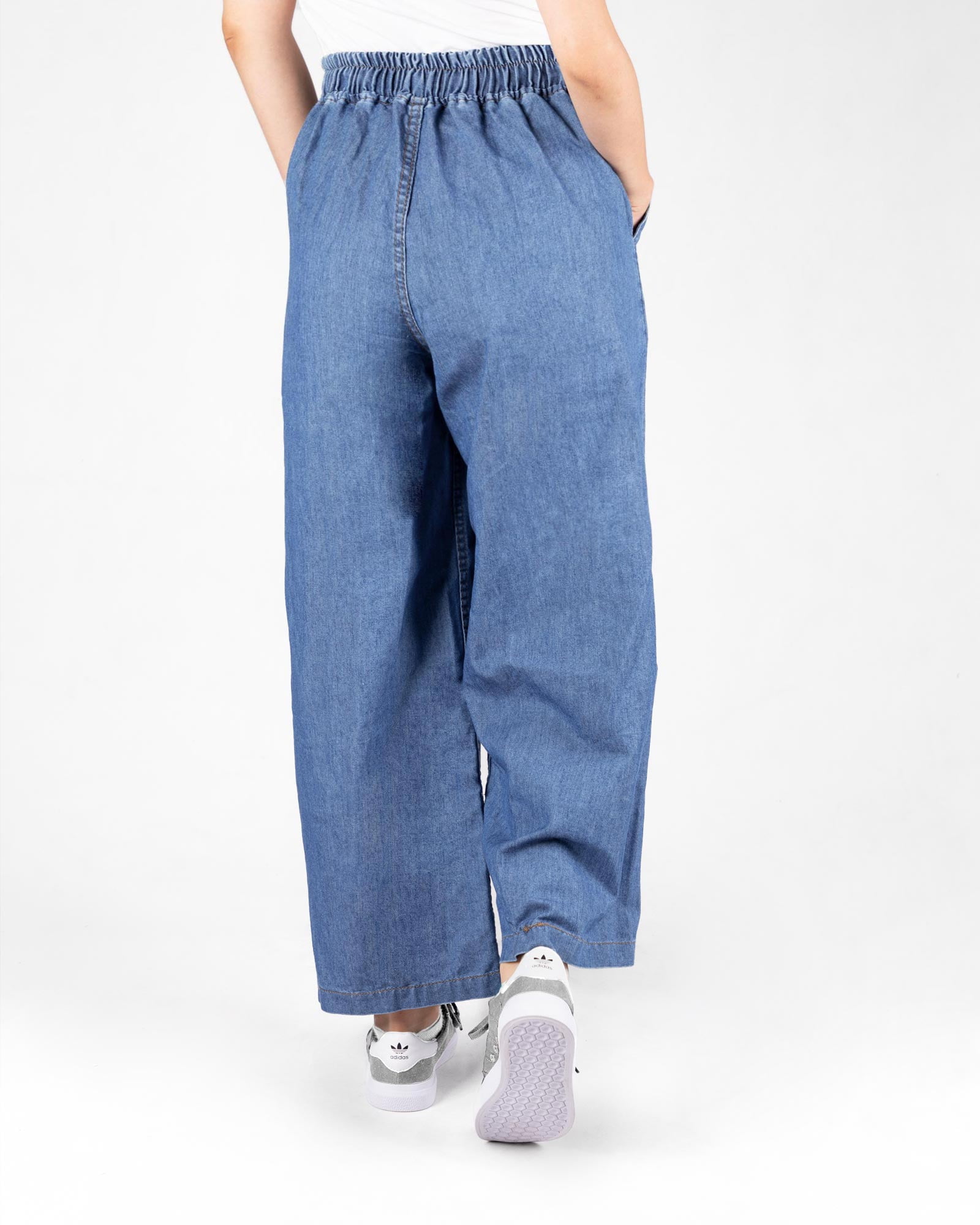 شلوار جین دخترانه کمر کش- آبی- نمای پشت