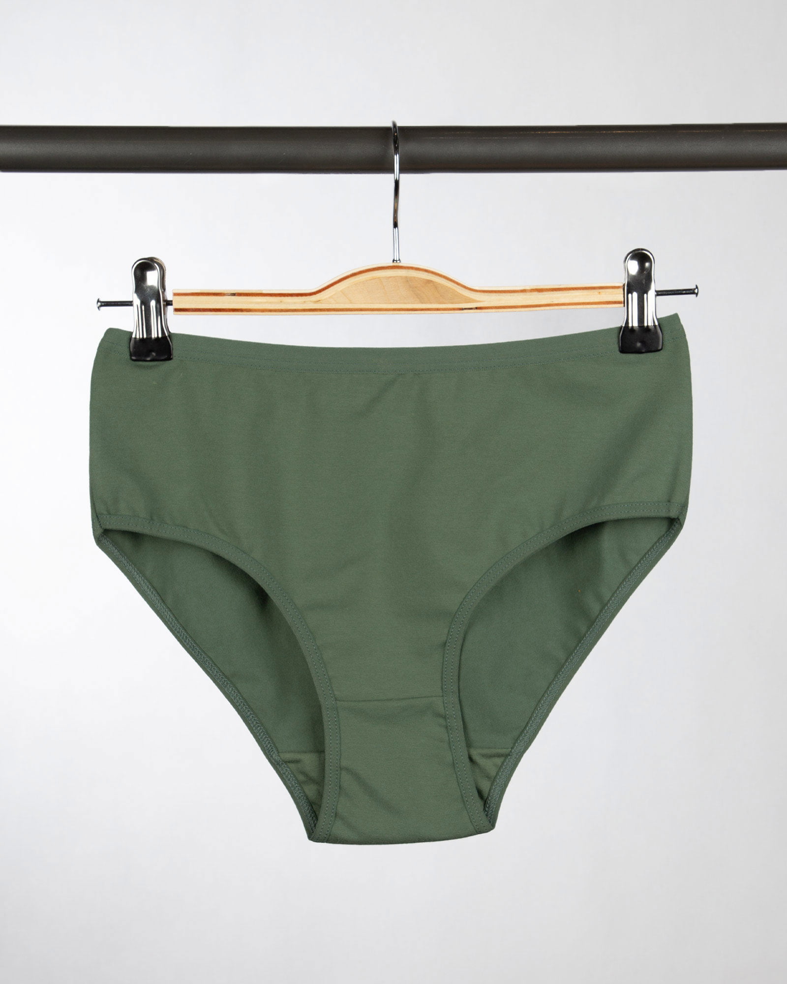 شورت زنانه مدل فرانسوی- زیتونی سیر- روبرو