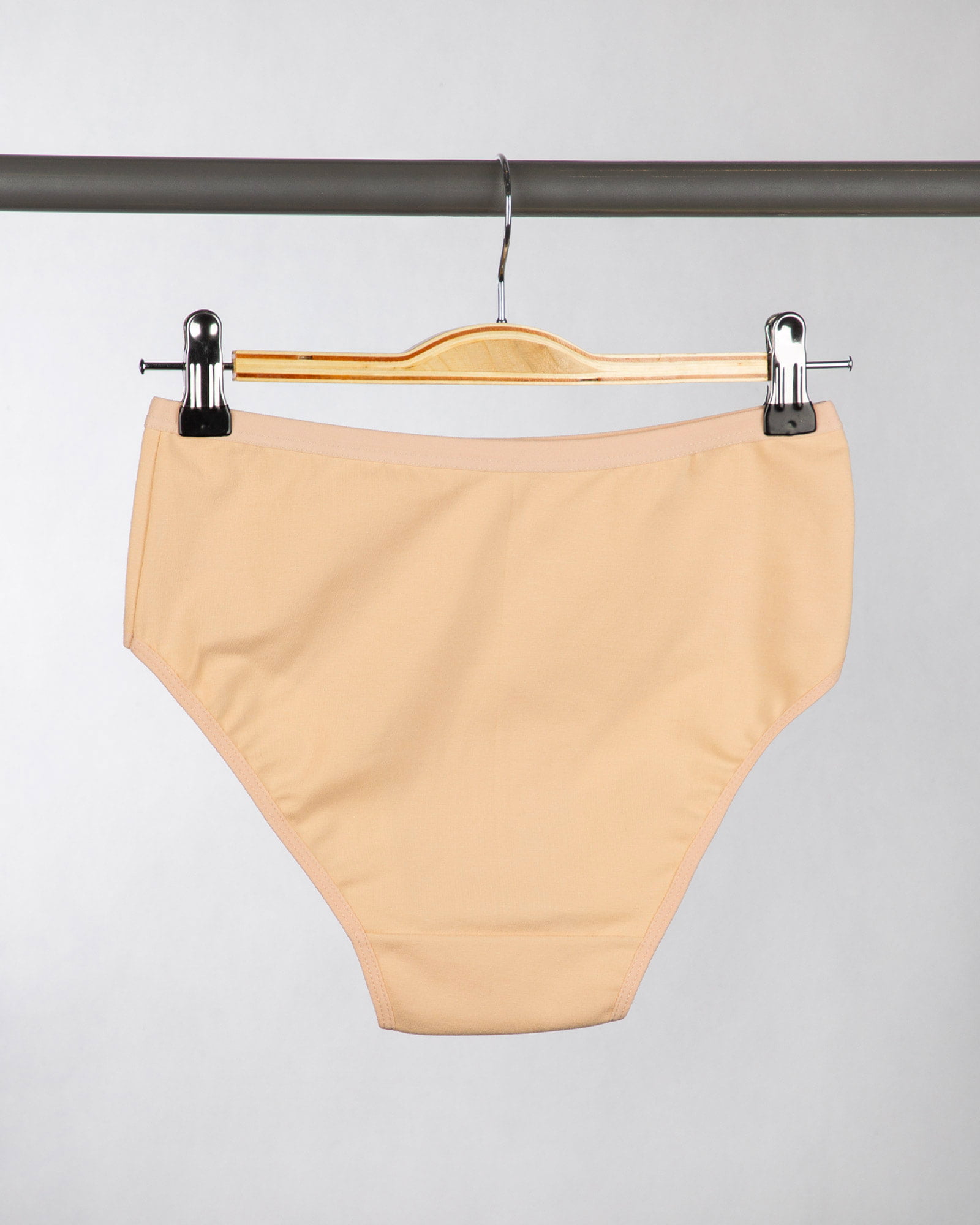 شورت زنانه مدل فرانسوی- کرمی سیر- پشت