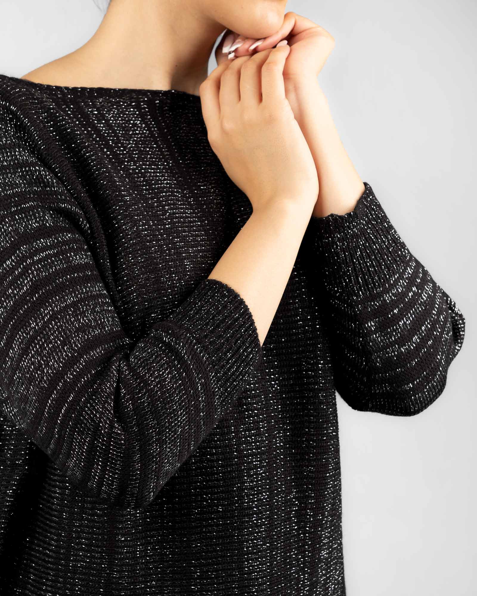 بلوز بافت زنانه 209002- مشکی- روبرو نمای نزدیک