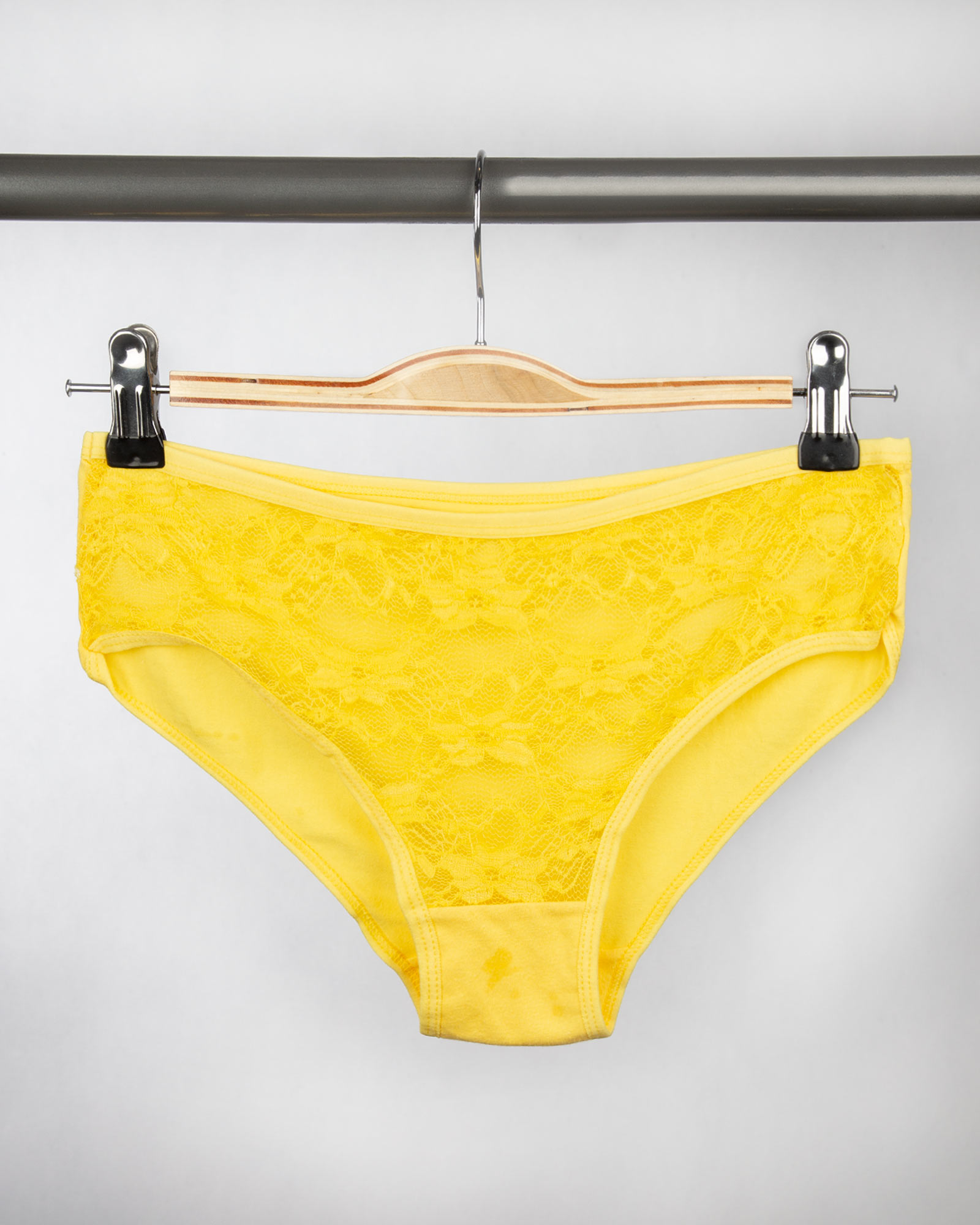 شورت نخی زنانه- زرد- روبرو