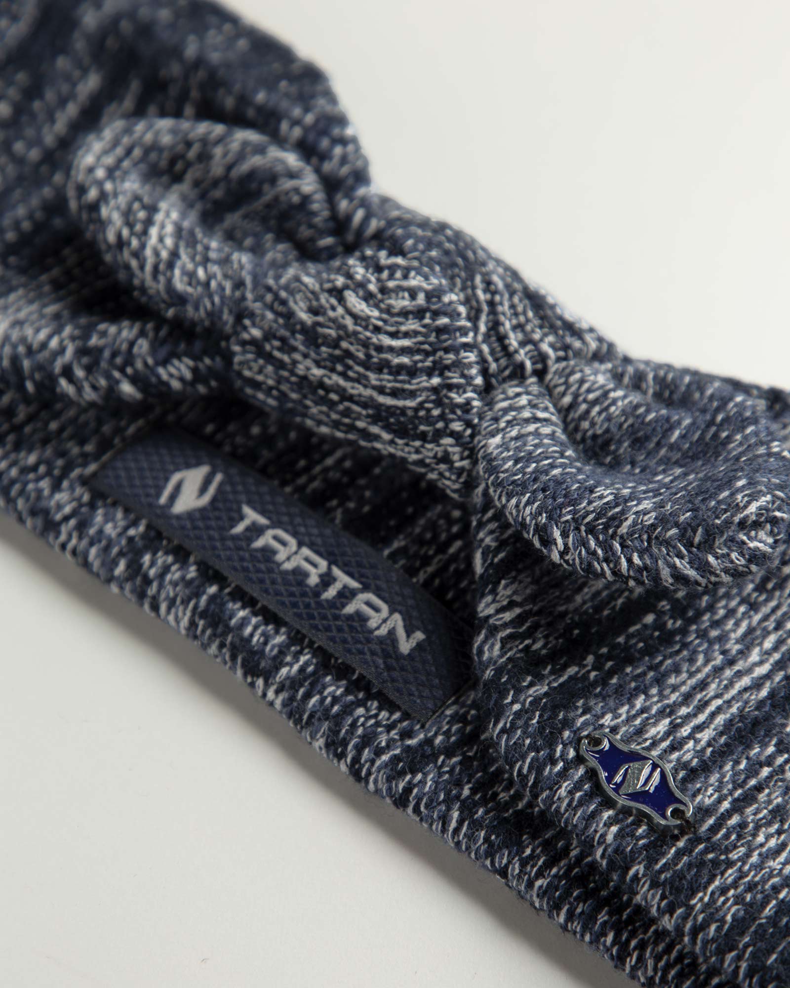 هدبند بافت - آبی بنفش- نمای نزدیک