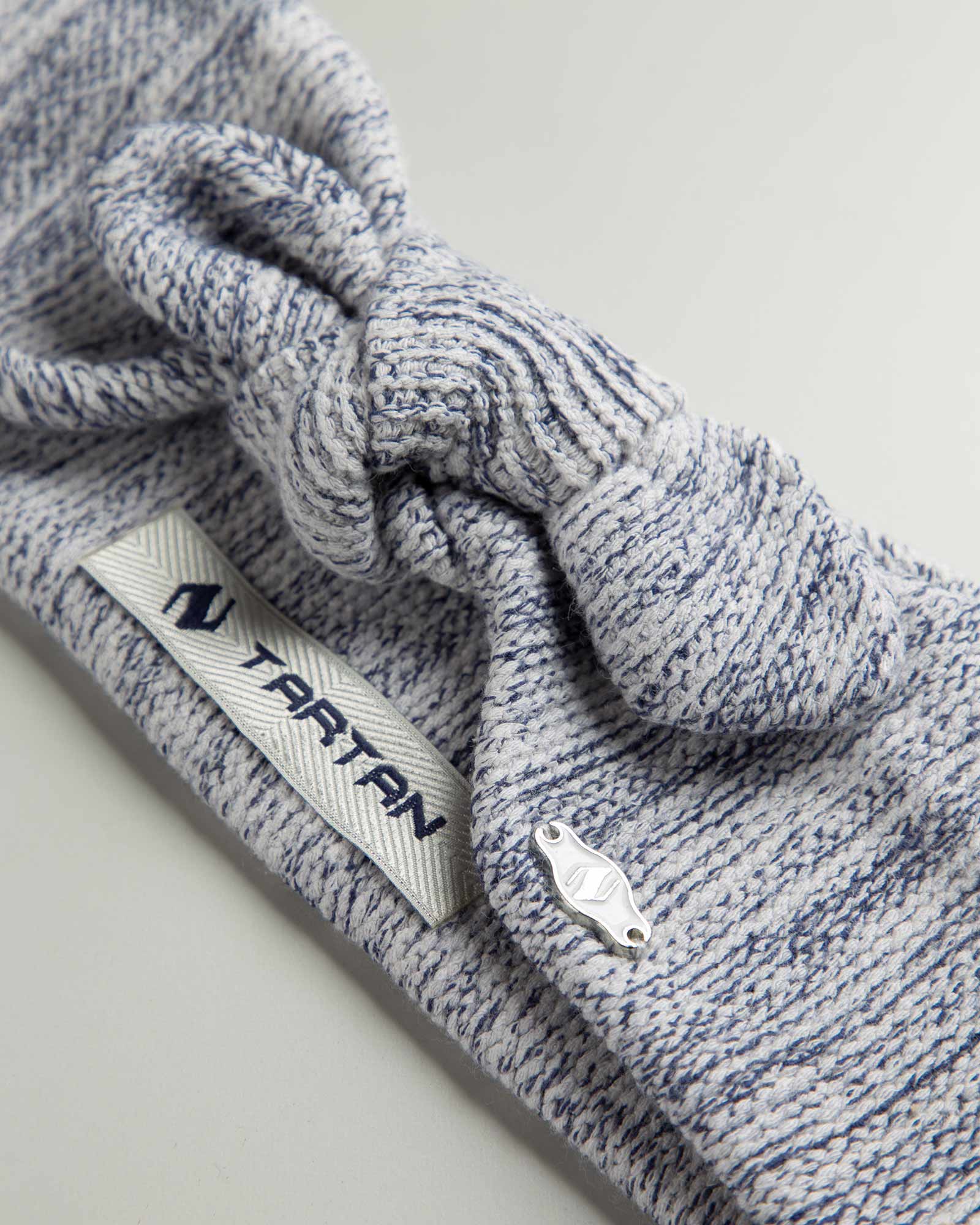 هدبند بافت - سفید- نمای نزدیک